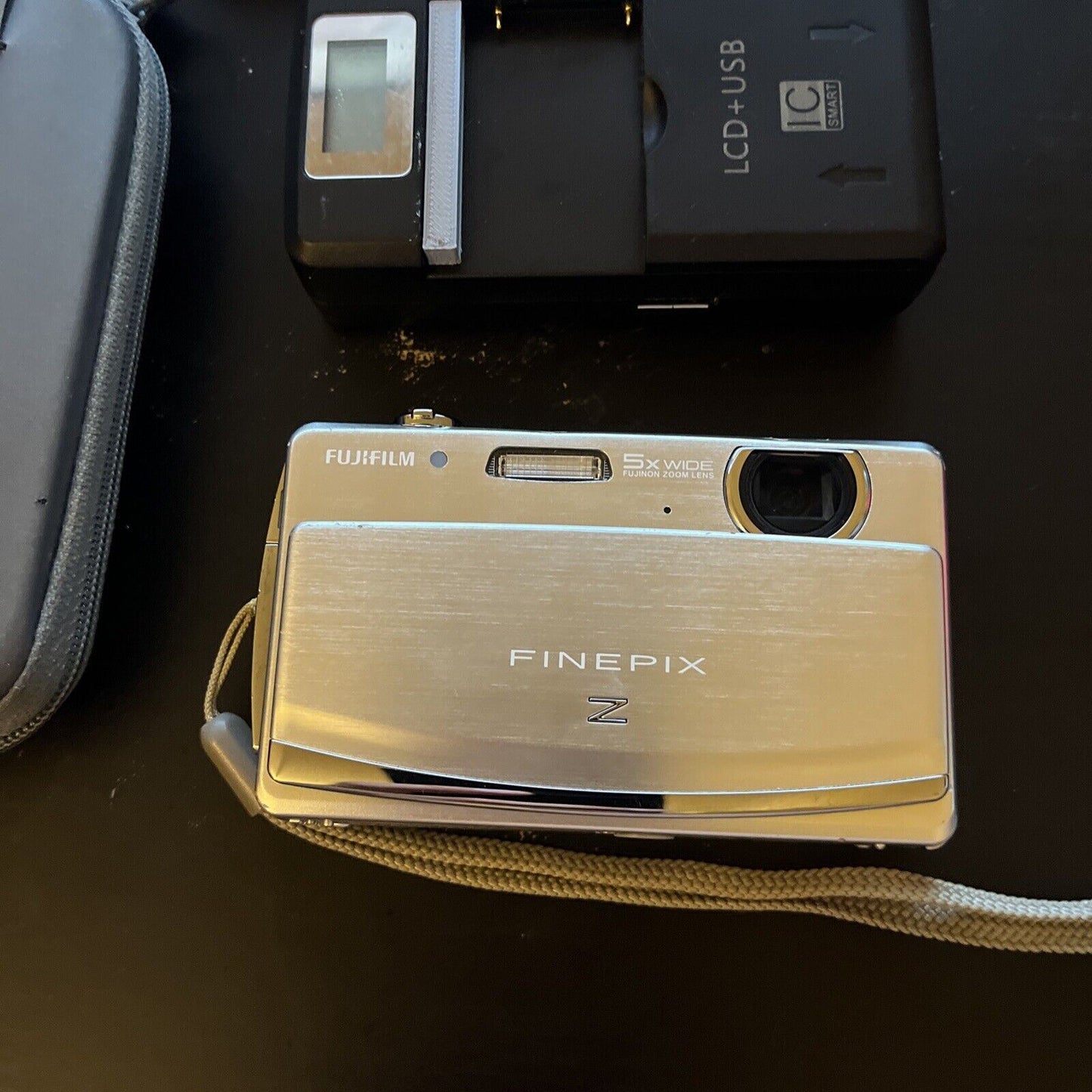 Fujifilm Finepix Z90 Digital Camera Touchscreen 14.2MP
