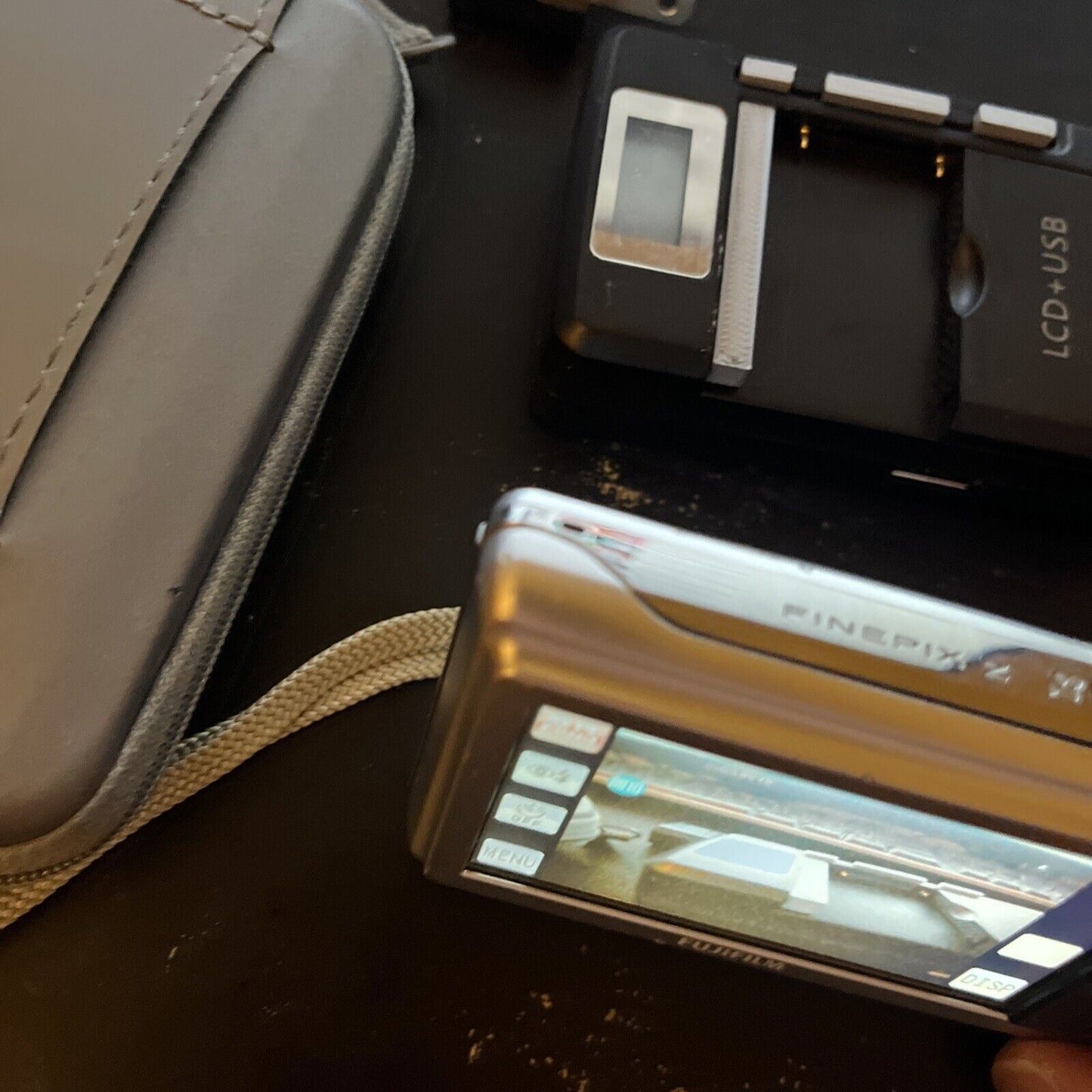 Fujifilm Finepix Z90 Digital Camera Touchscreen 14.2MP