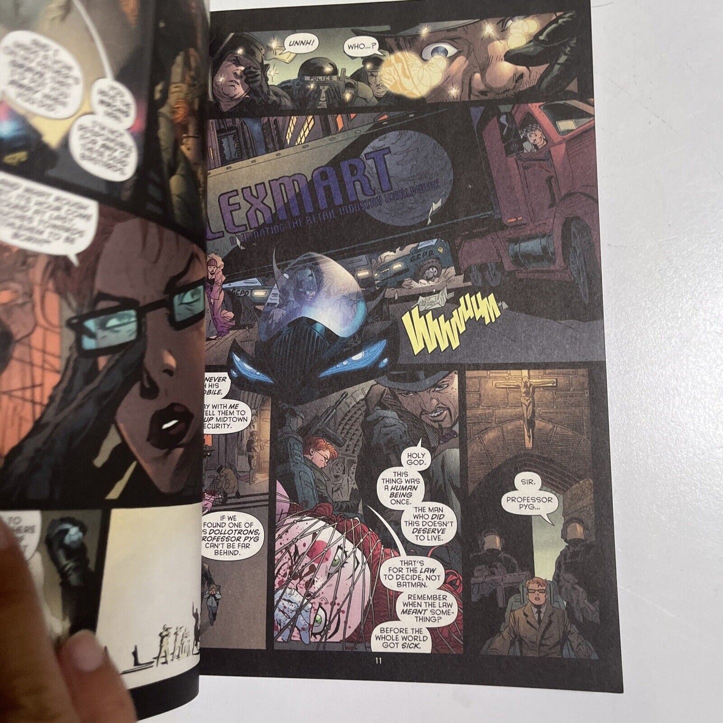 Batman: Under The Cowl (Paperback, 2010)