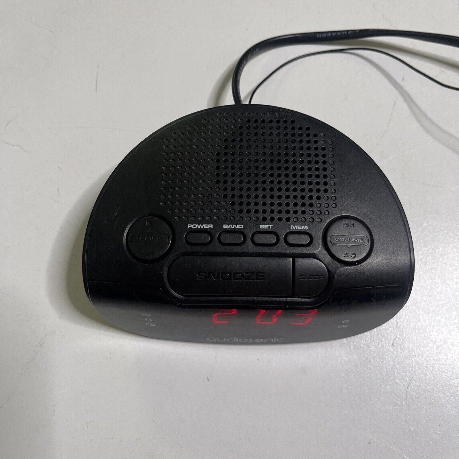 Audiosonic CR06PL Digital Clock Alarm AM/FM Radio Retro Unit