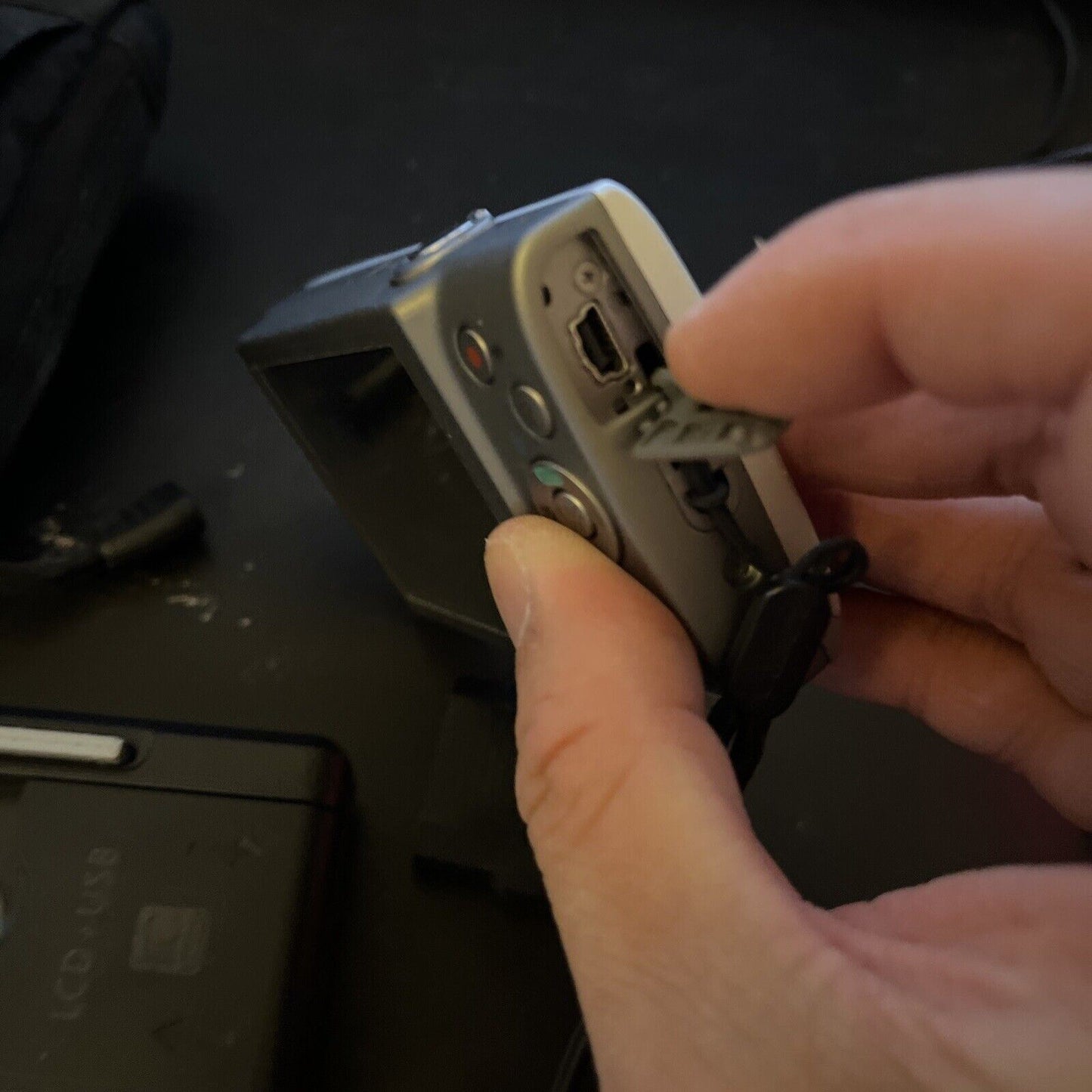 Canon PowerShot A4000 IS HD Digital Camera 16MP PC1730 Silver