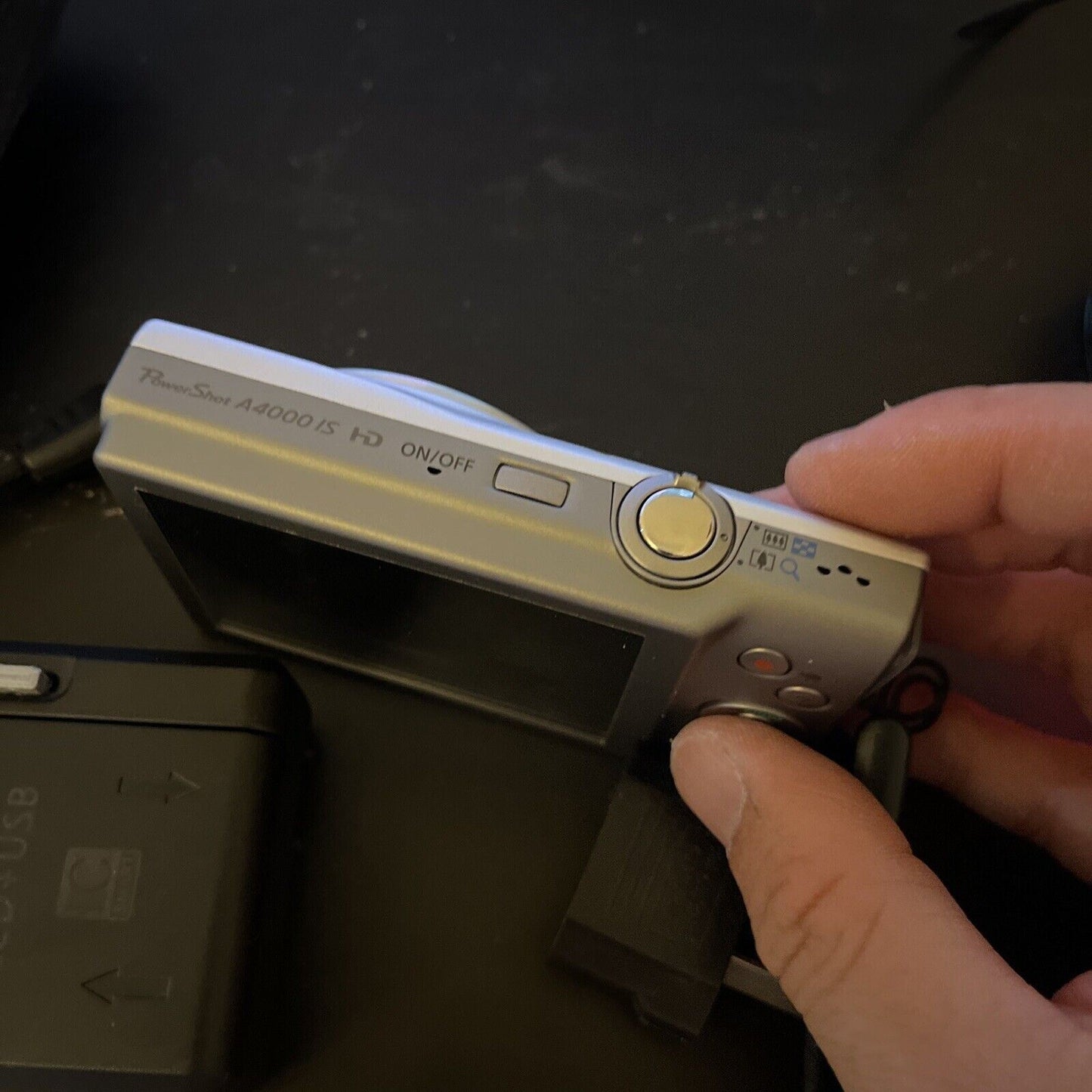 Canon PowerShot A4000 IS HD Digital Camera 16MP PC1730 Silver