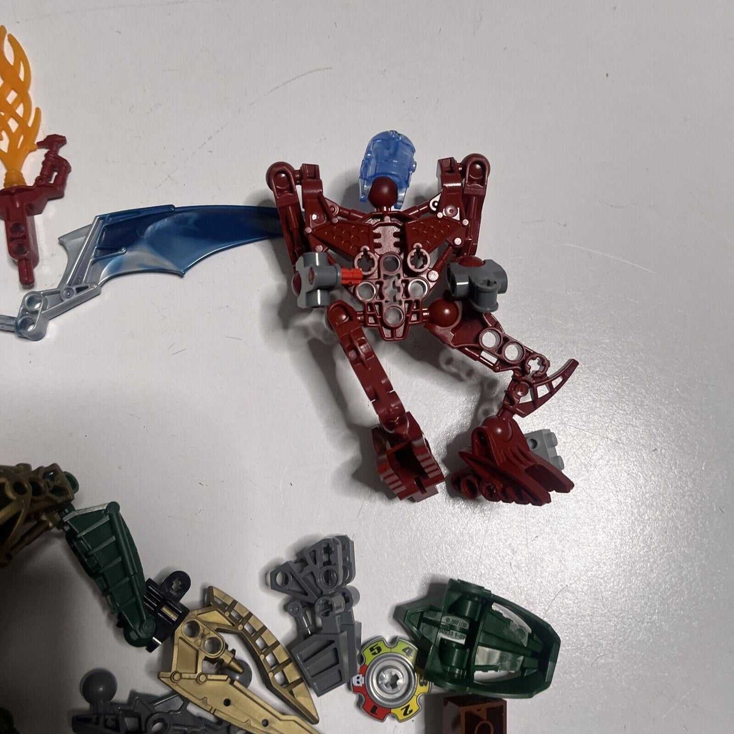 Lego Bionicle 595grams Assorted Characters Weapons and Pieces