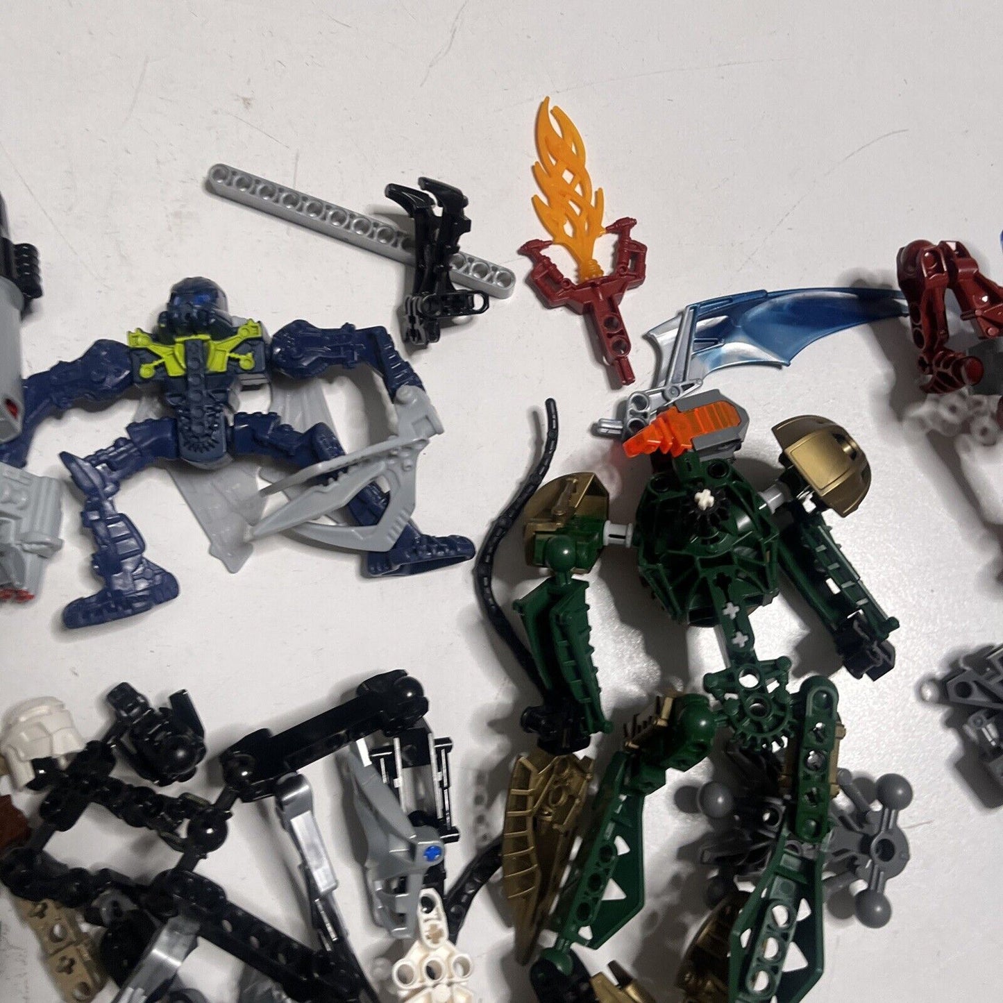 Lego Bionicle 595grams Assorted Characters Weapons and Pieces