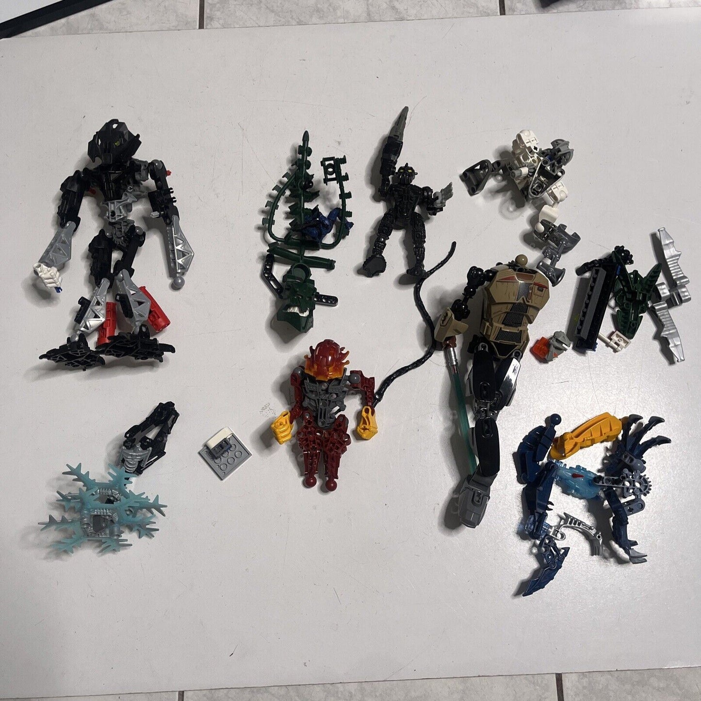 Lego Bionicle 410g Assorted Characters Weapons and Pieces