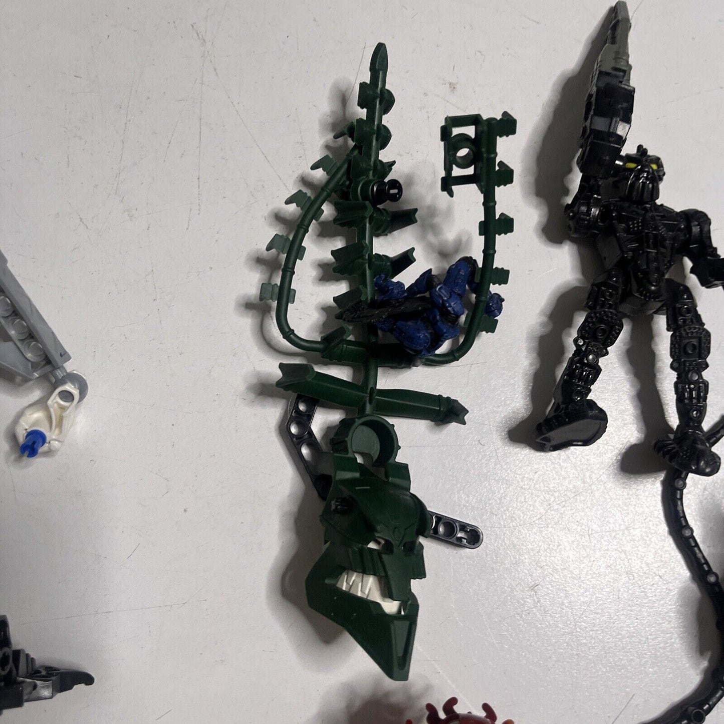 Lego Bionicle 410g Assorted Characters Weapons and Pieces