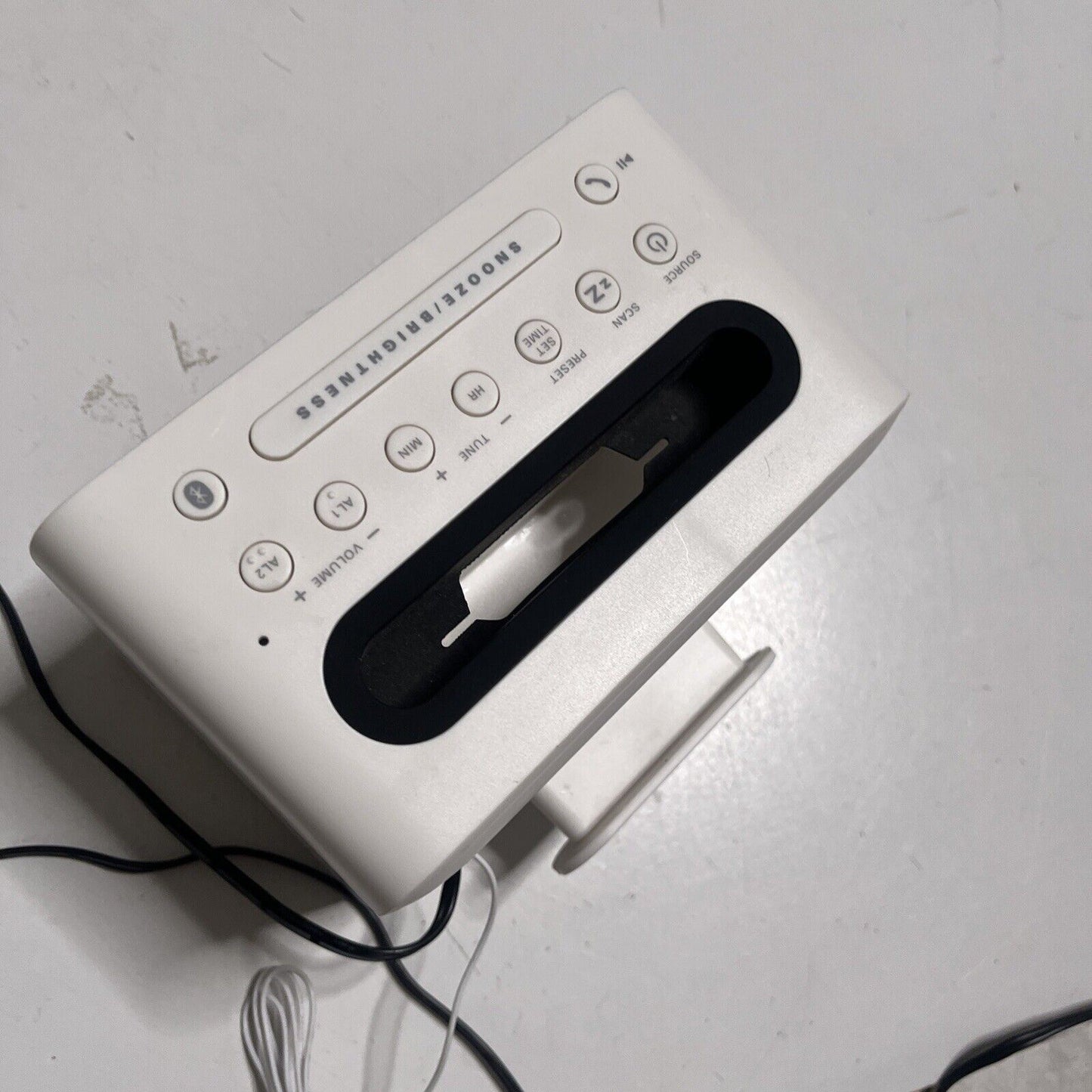 Philips AJT5300W/79 Digital Alarm Clock Bluetooth FM Radio