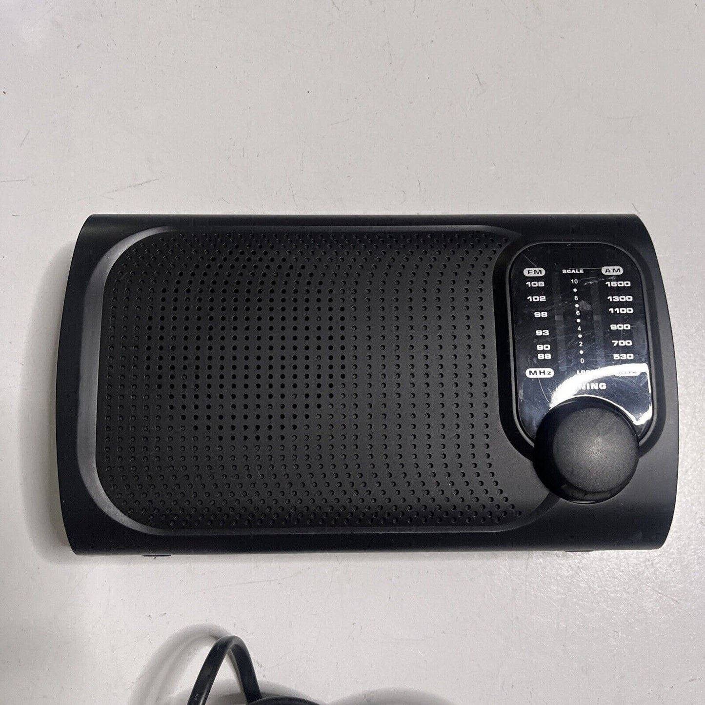 Anko Portable AM/FM Radio PR-203