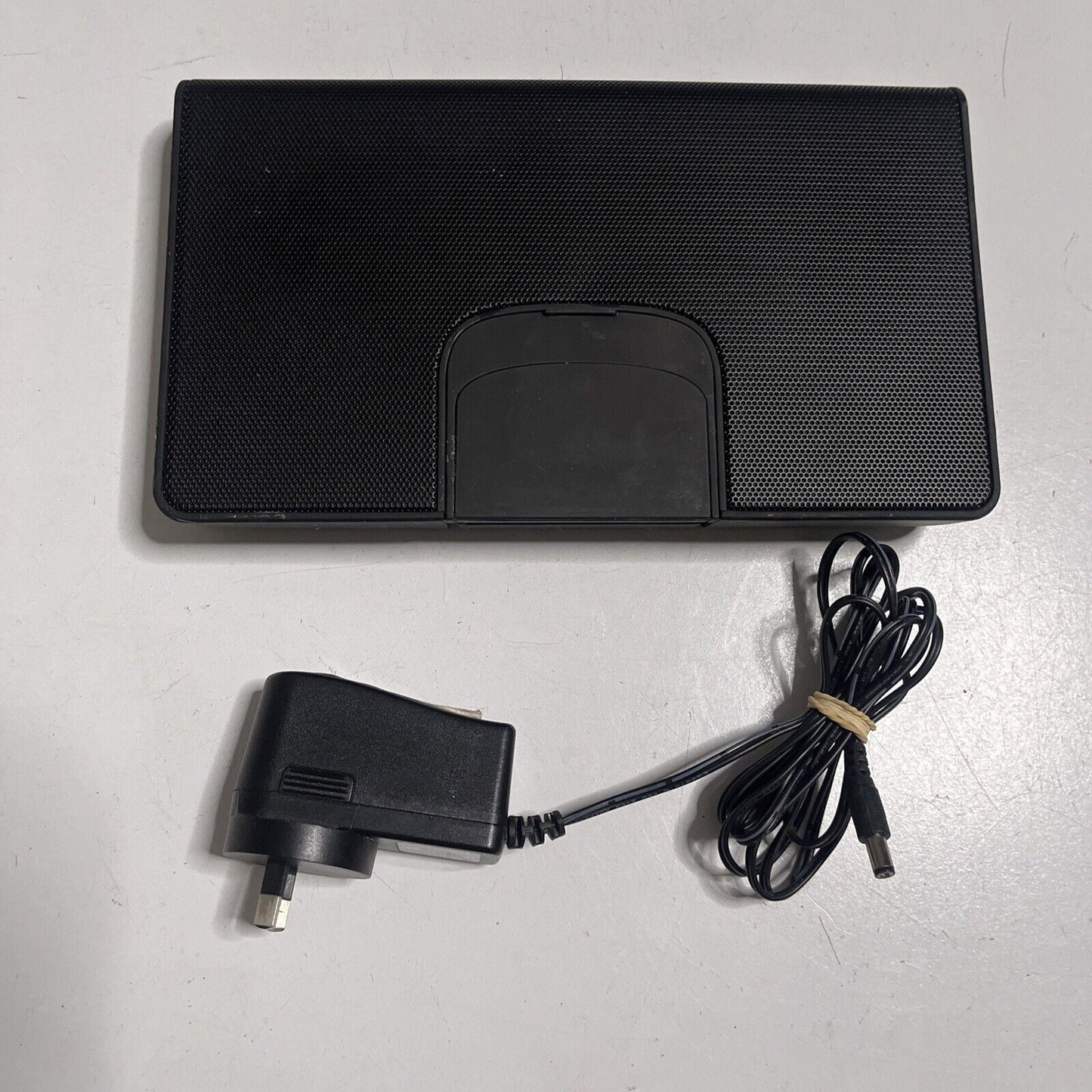 Portable Docking Speaker with Lightning Connector for iPhone Model IS767