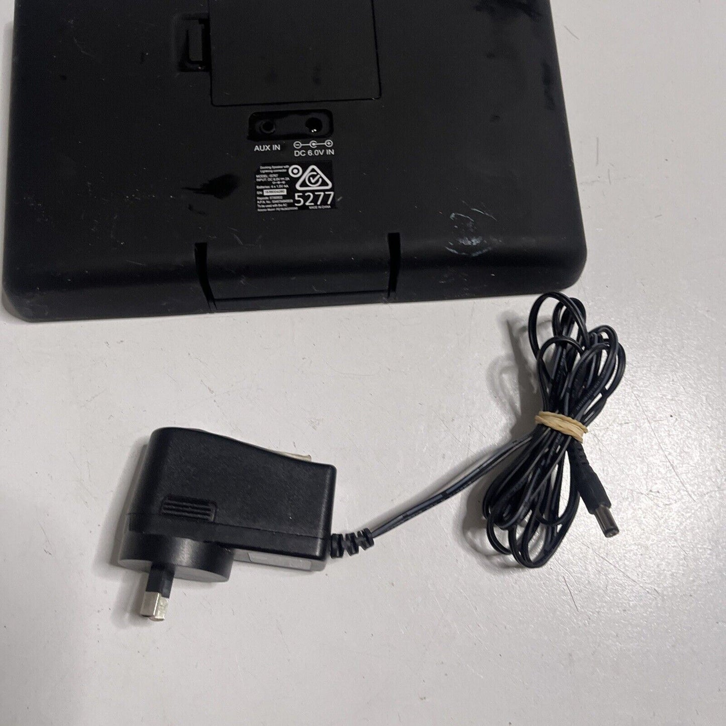 Portable Docking Speaker with Lightning Connector for iPhone Model IS767