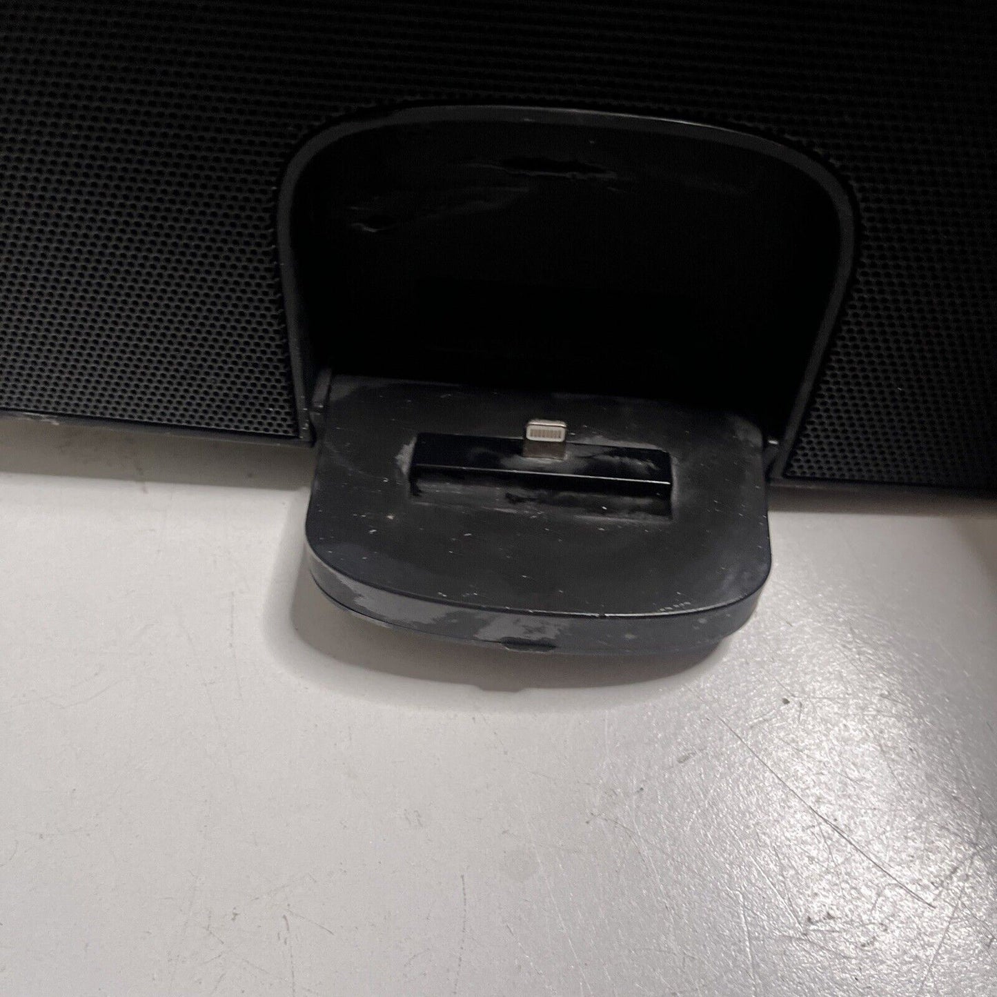 Portable Docking Speaker with Lightning Connector for iPhone Model IS767