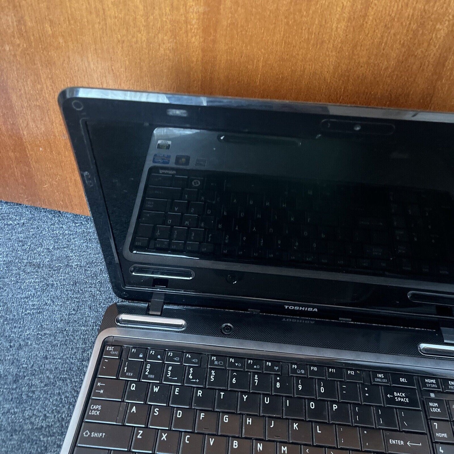 Toshiba Satellite L750 Laptop i3-2310M 2.1Ghz 4gb RAM 15.6" 500gb HDD