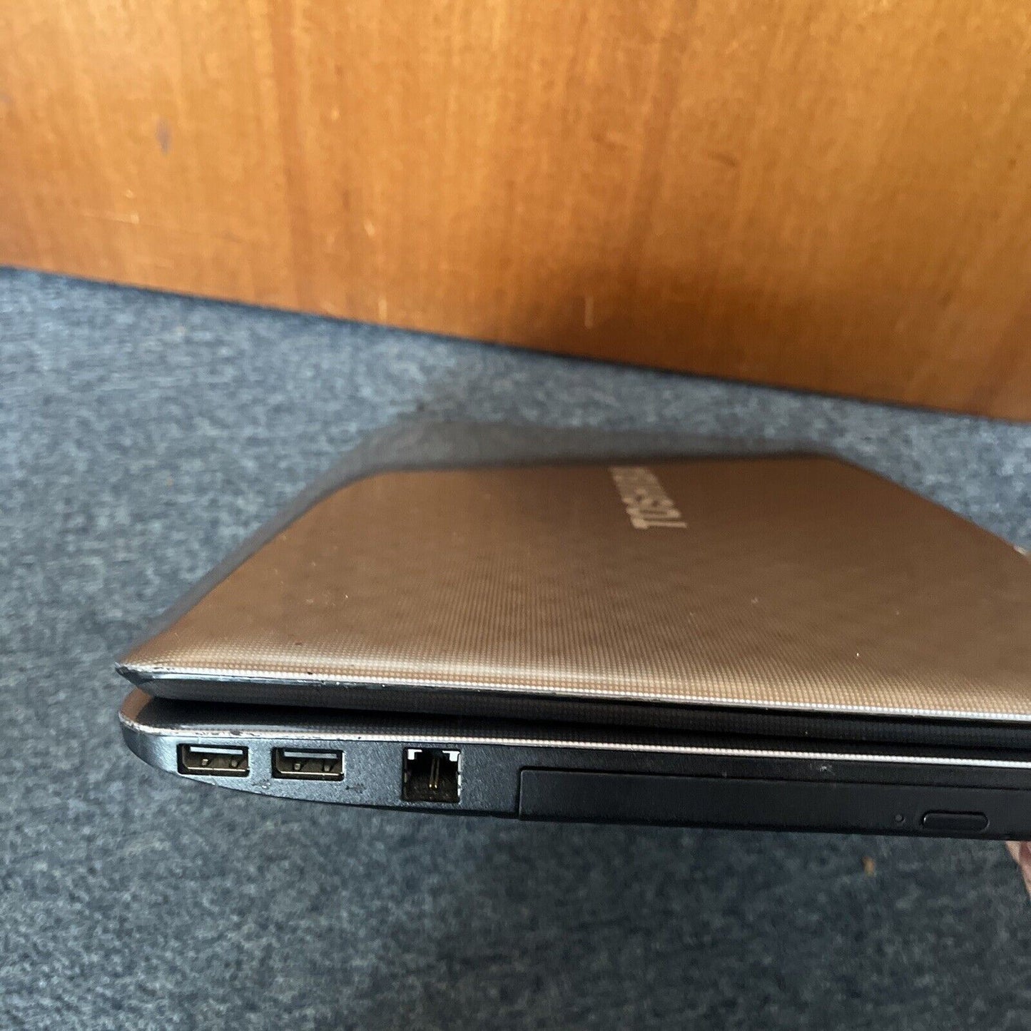Toshiba Satellite L750 Laptop i3-2310M 2.1Ghz 4gb RAM 15.6" 500gb HDD