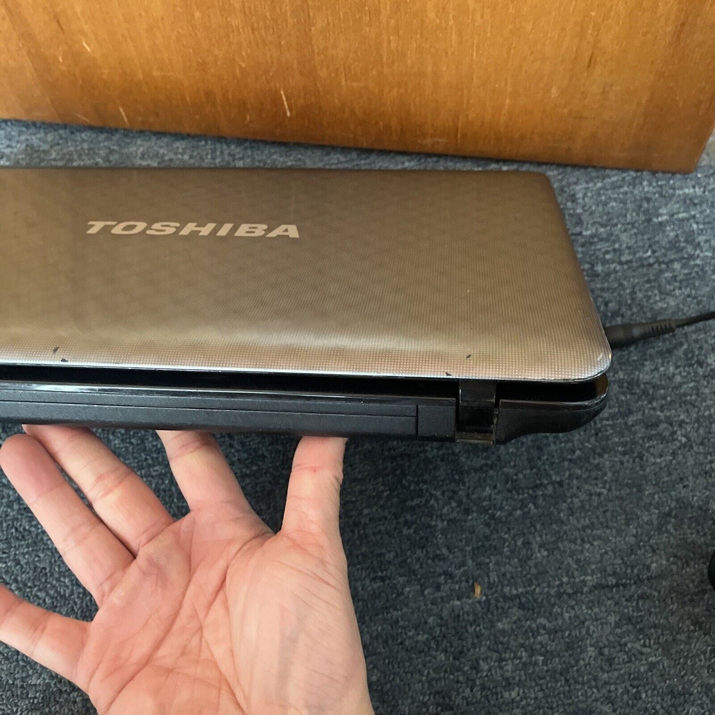 Toshiba Satellite L750 Laptop i3-2310M 2.1Ghz 4gb RAM 15.6" 500gb HDD