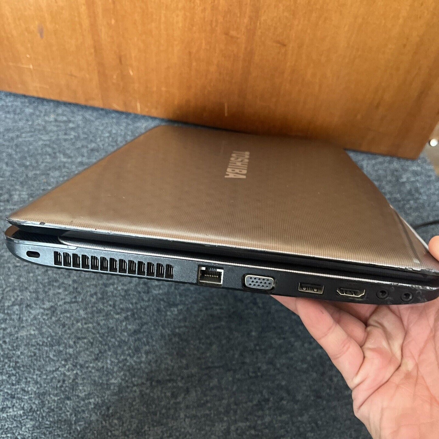 Toshiba Satellite L750 Laptop i3-2310M 2.1Ghz 4gb RAM 15.6" 500gb HDD
