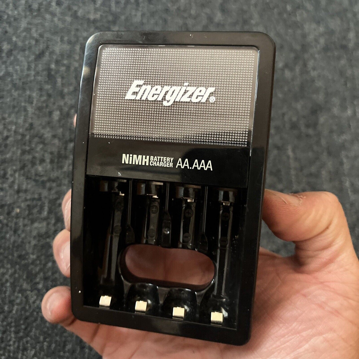 Energizer Ni-MH Battery Charger CHVCM4-NZ 4x AA AAA