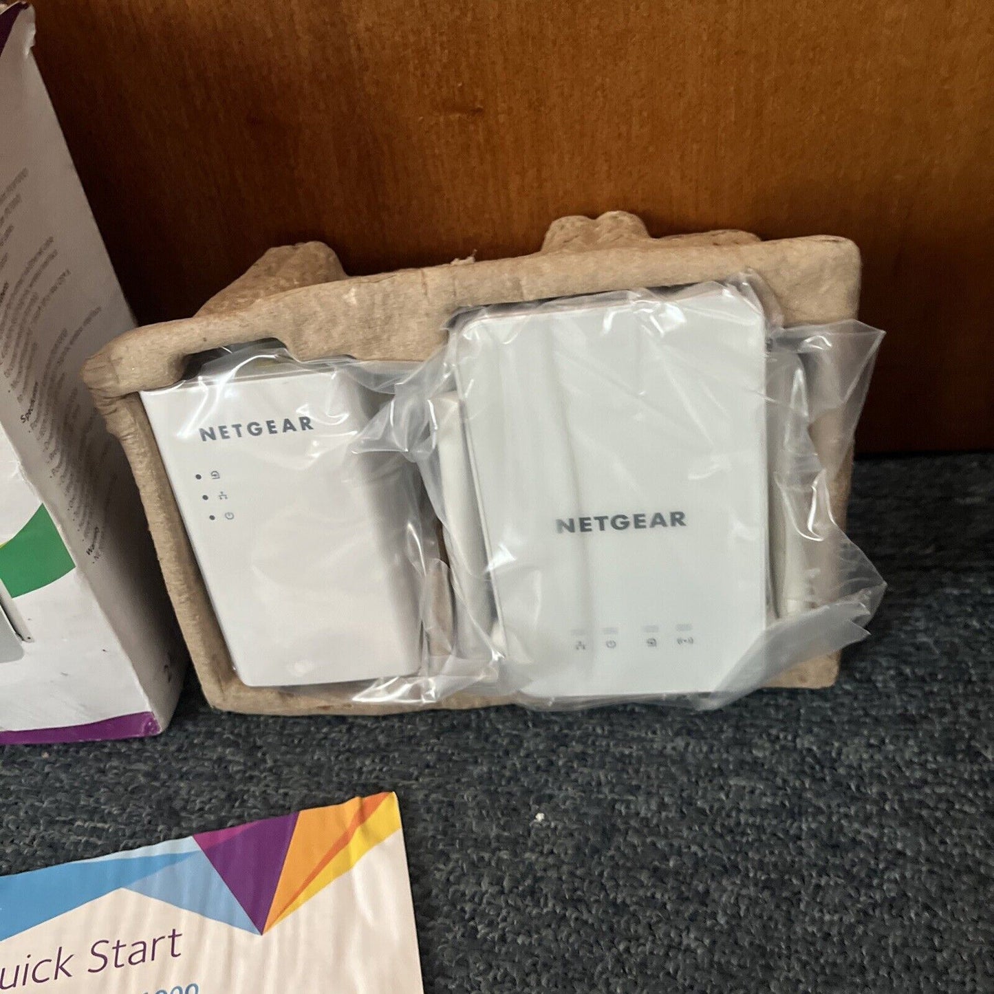 Netgear PLW1000 Gigabite Powerline Ethernet Adapter + AC WiFi Extender - White