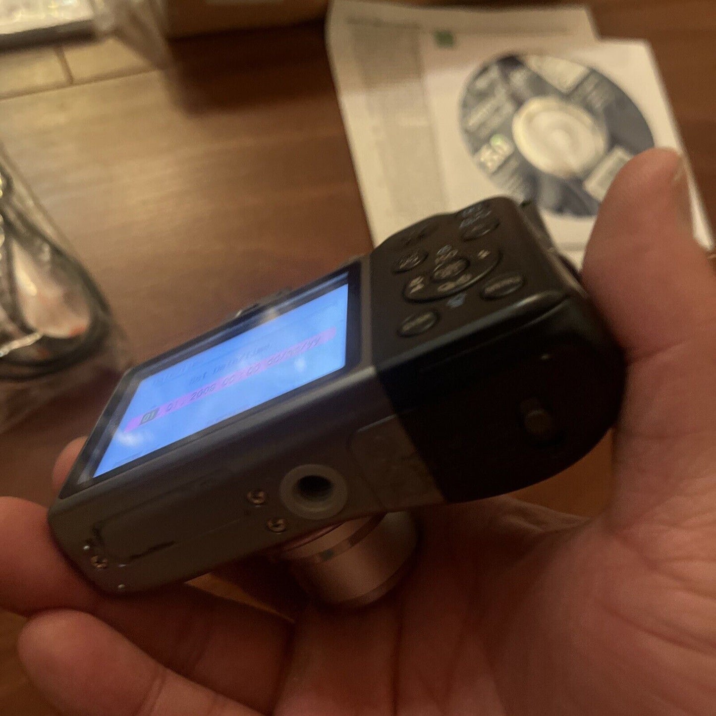 Canon PowerShot A1000 IS Digital Camera with Manual Box 10.0MP