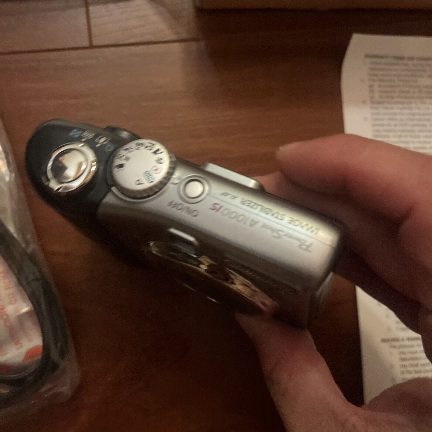 Canon PowerShot A1000 IS Digital Camera with Manual Box 10.0MP