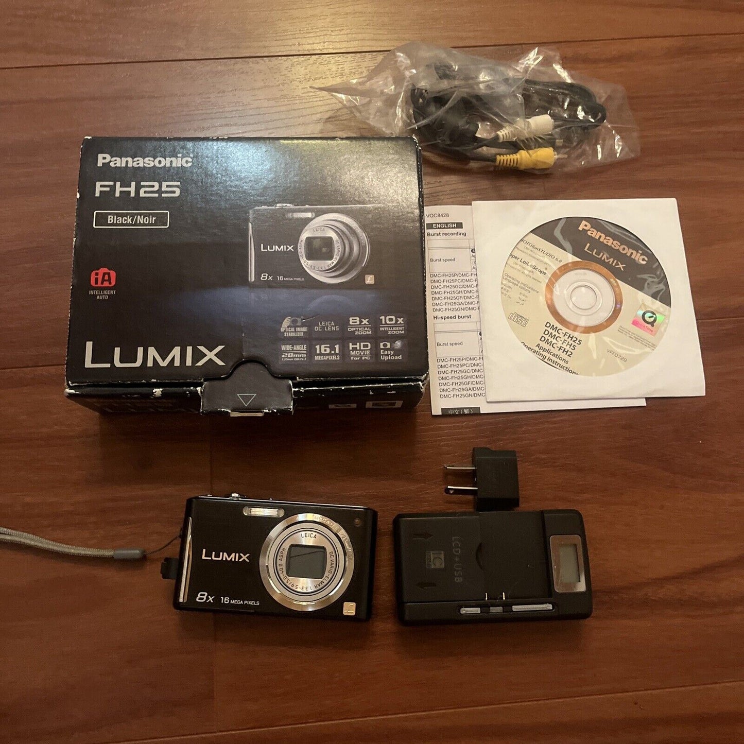 Panasonic Lumix DMC-FH25 Digital Camera 16.1MP with Box and software