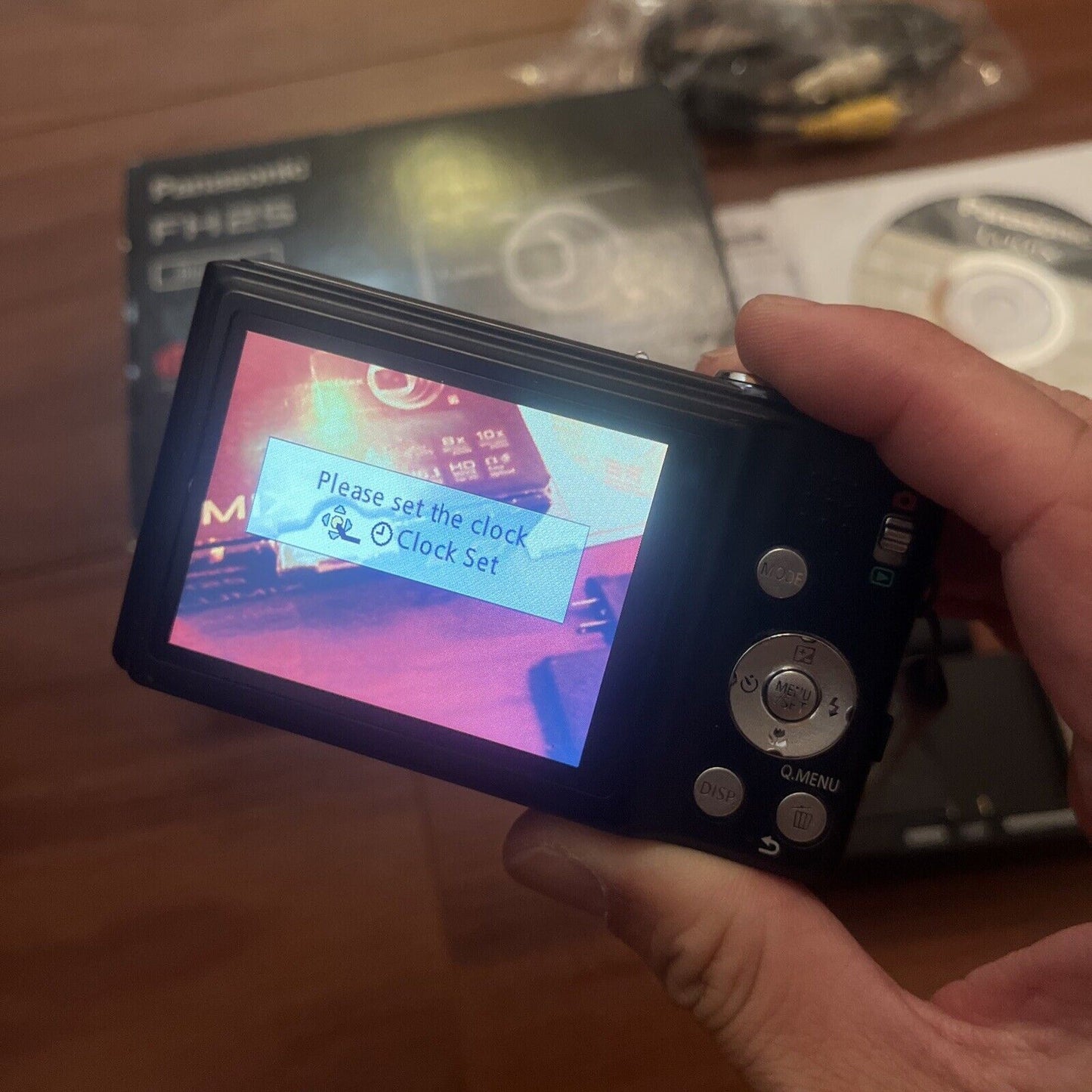 Panasonic Lumix DMC-FH25 Digital Camera 16.1MP with Box and software