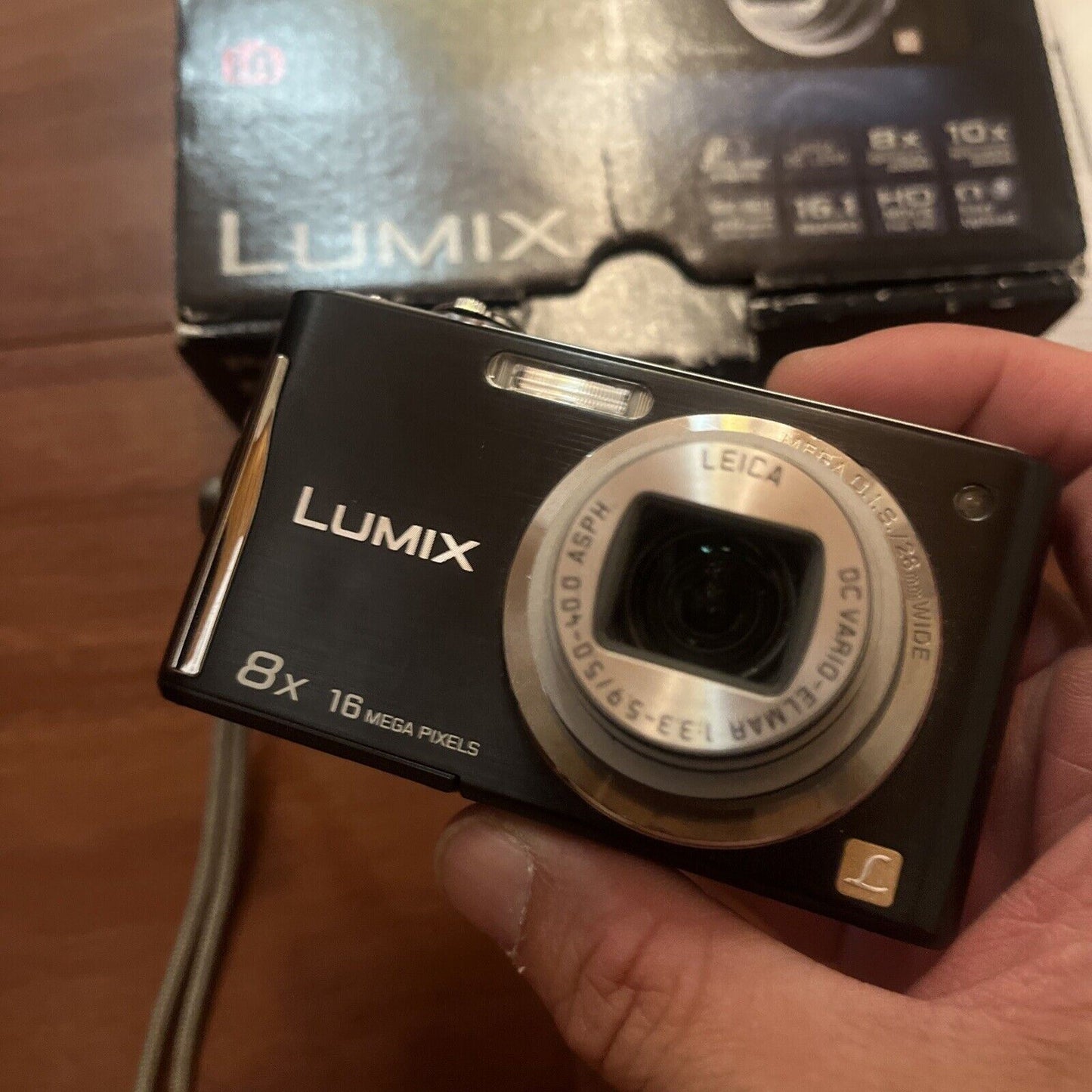 Panasonic Lumix DMC-FH25 Digital Camera 16.1MP with Box and software