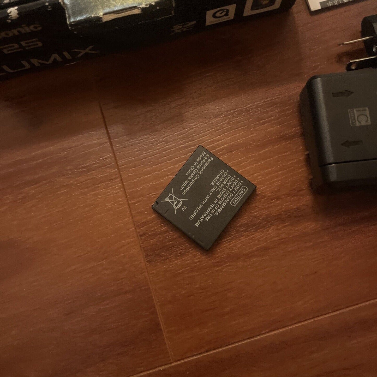 Panasonic Lumix DMC-FH25 Digital Camera 16.1MP with Box and software