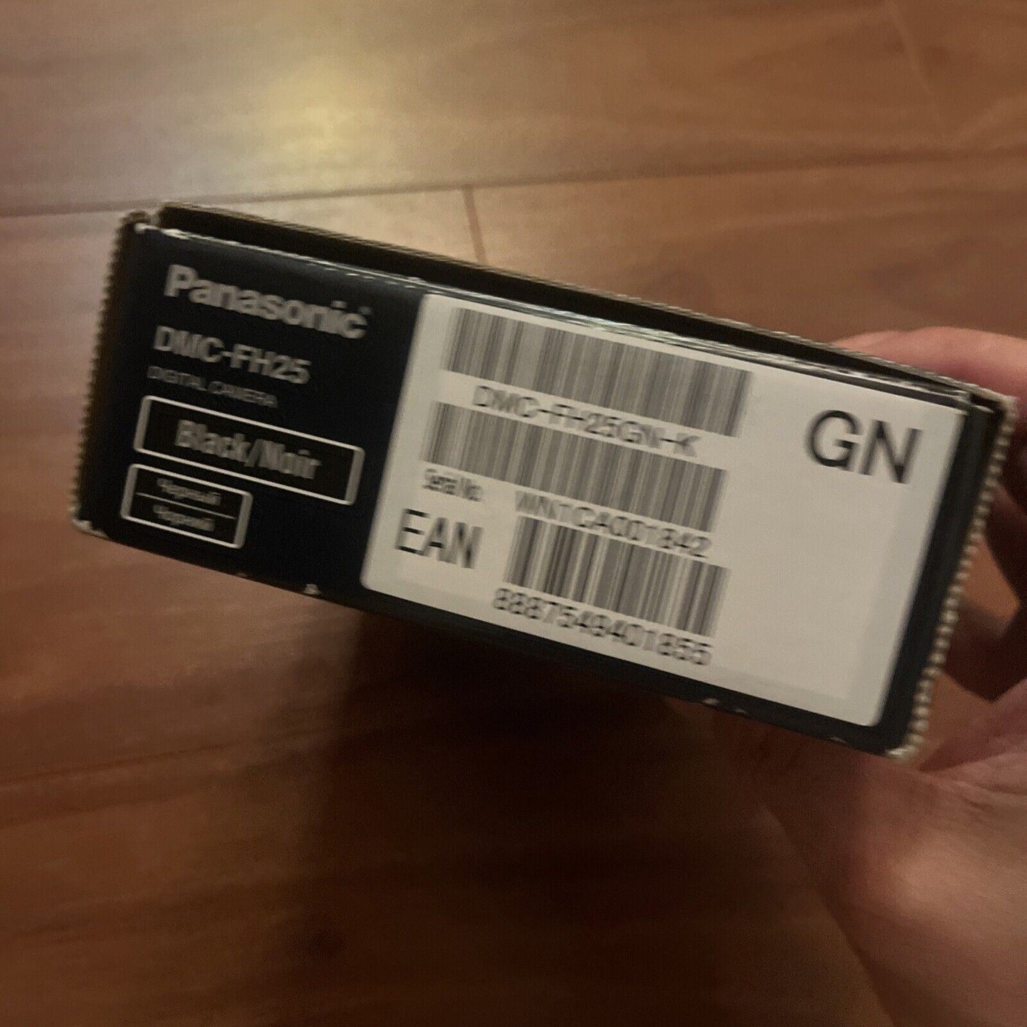 Panasonic Lumix DMC-FH25 Digital Camera 16.1MP with Box and software