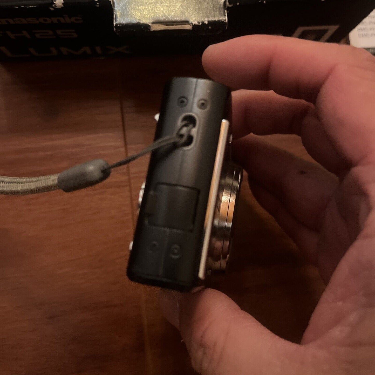 Panasonic Lumix DMC-FH25 Digital Camera 16.1MP with Box and software