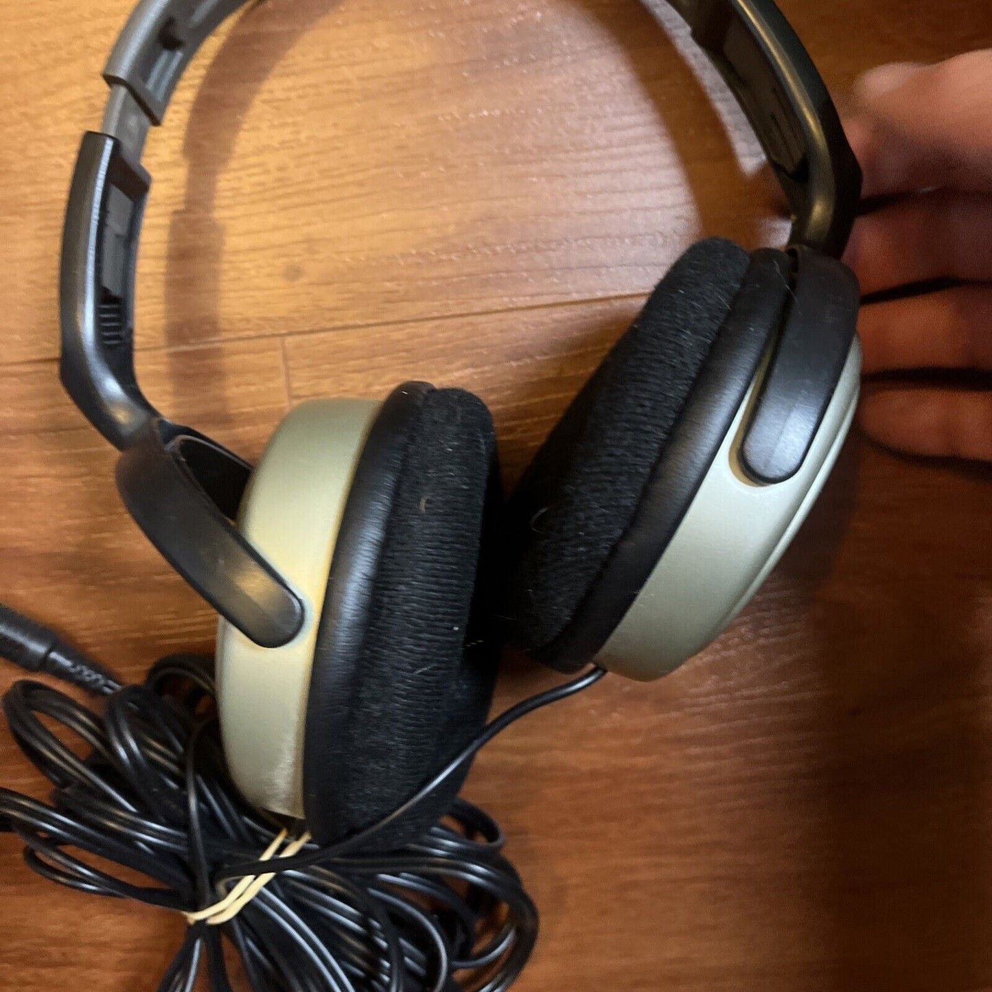 Philips SBC HP250 Over the Ear Headphones 3.5mm Jack Wired 3m Long cord