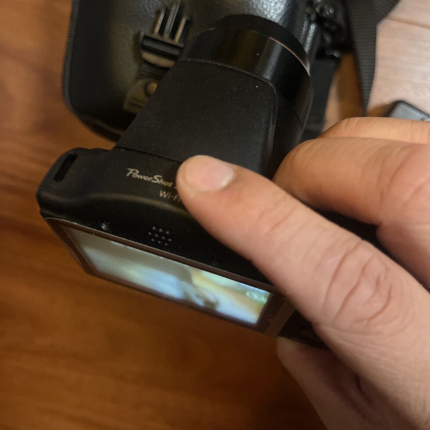 Canon PowerShot SX430 IS Digital Camera 20MP Wifi 45x Optical Zoom Vanguard Case