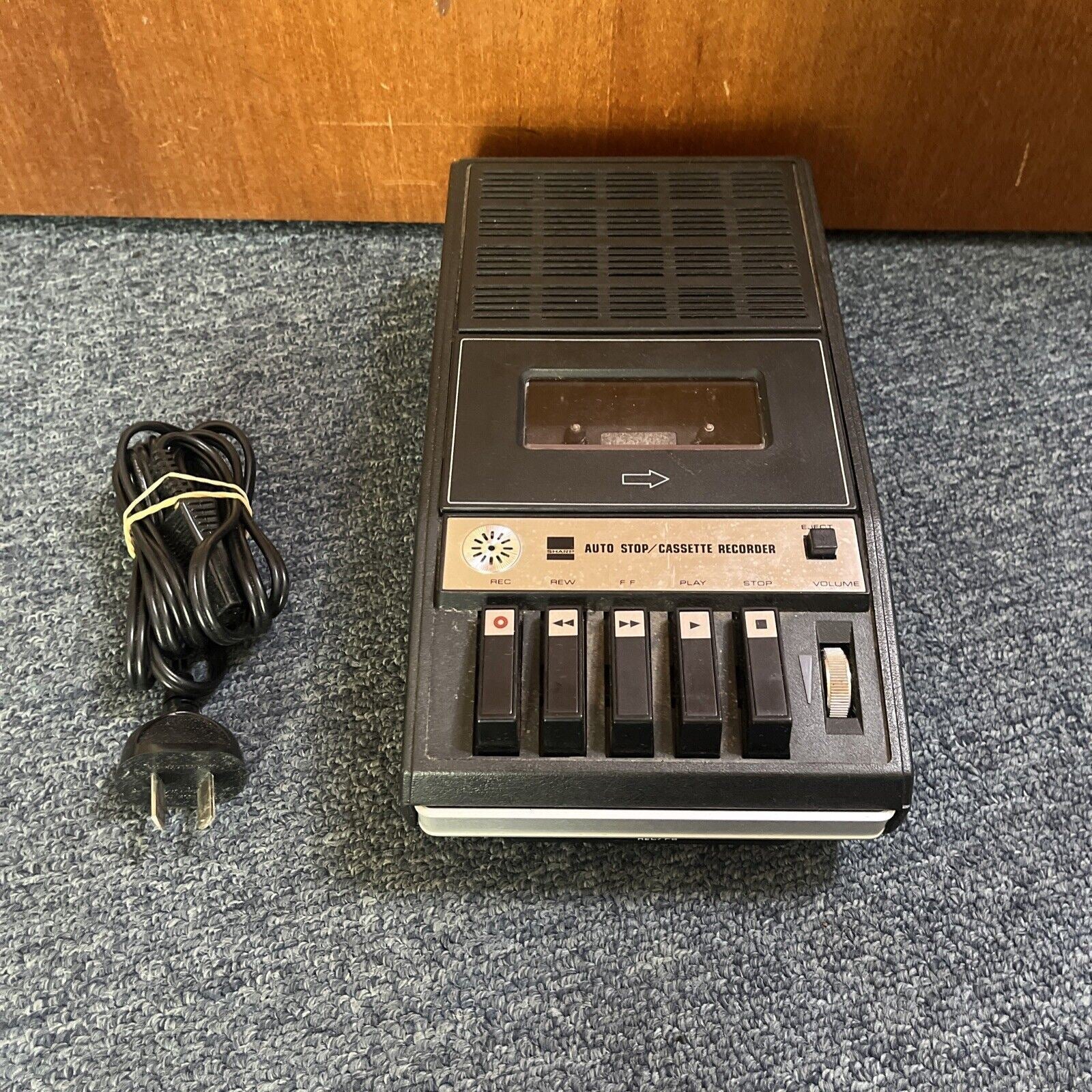 Sharp RD-600XA Portable Cassette Tape Recorder – Retro Unit