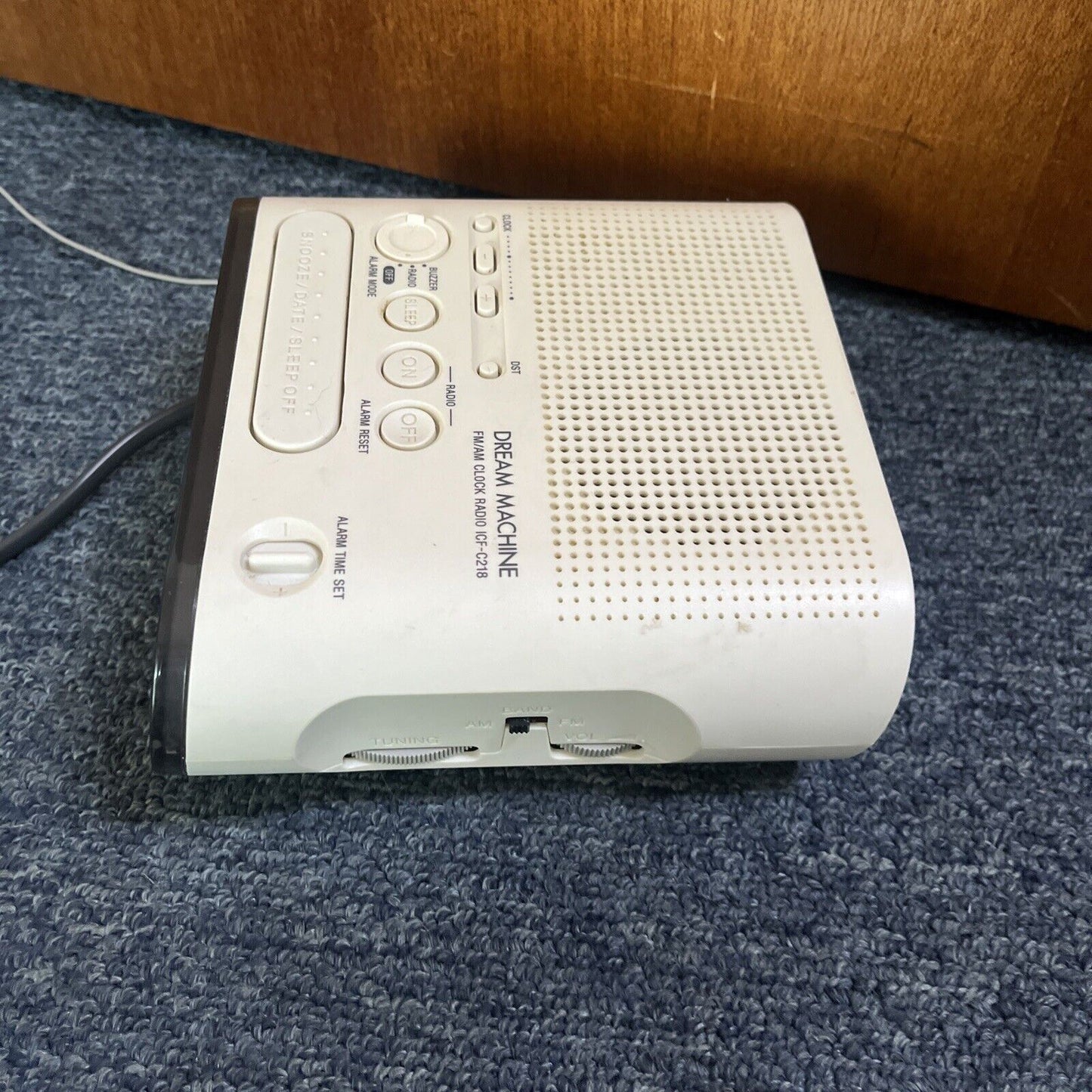 Sony Dream Machine FM/AM Clock Radio Alarm ICF-C218