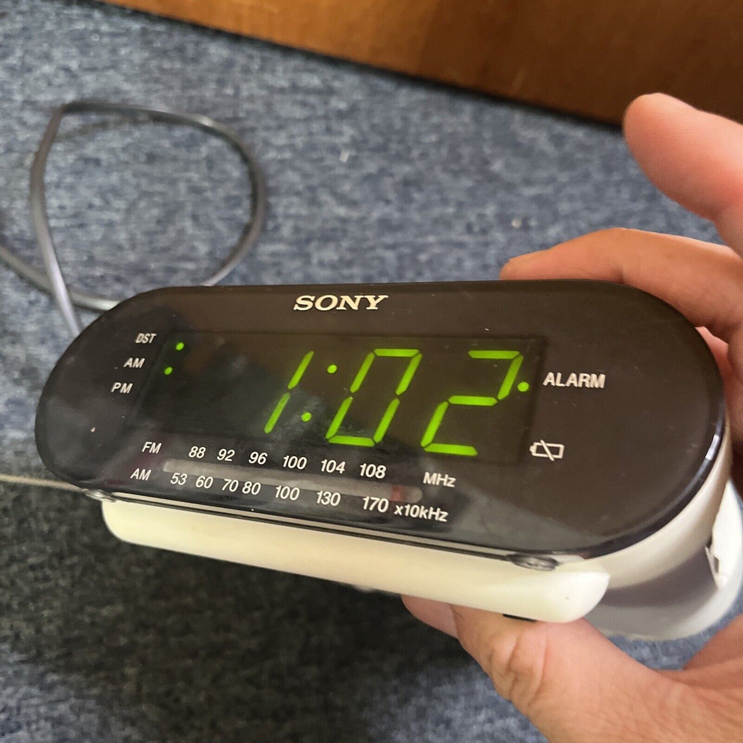 Sony Dream Machine FM/AM Clock Radio Alarm ICF-C218