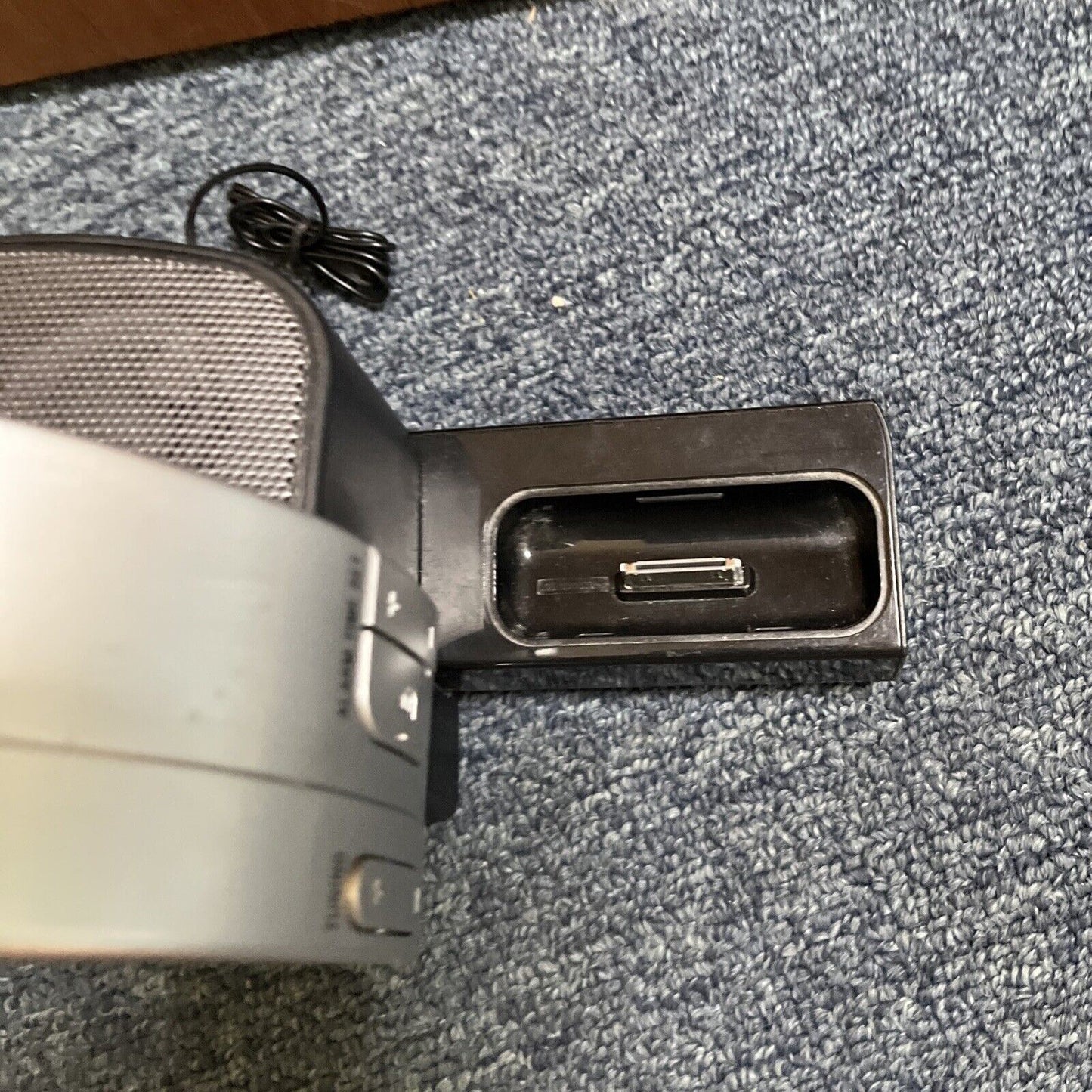 Sony Dream Machine Alarm Click FM/AM Radio CD 30-pin iPod ICF-CD3iP CD Player