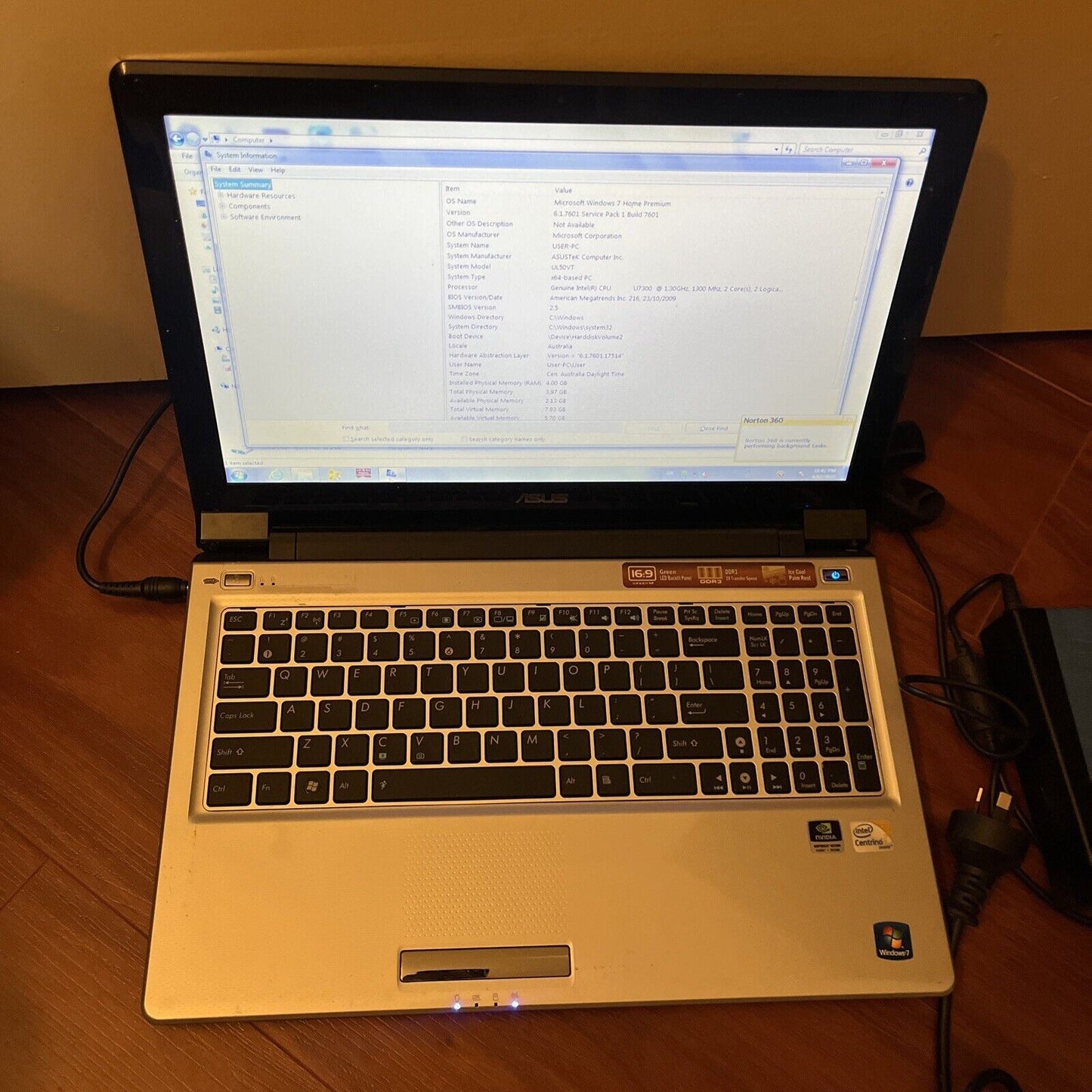 ASUS UL50VT 15.6" Laptop Intel U7300 1.3Ghz 4GB RAM 283GB HDD DVD