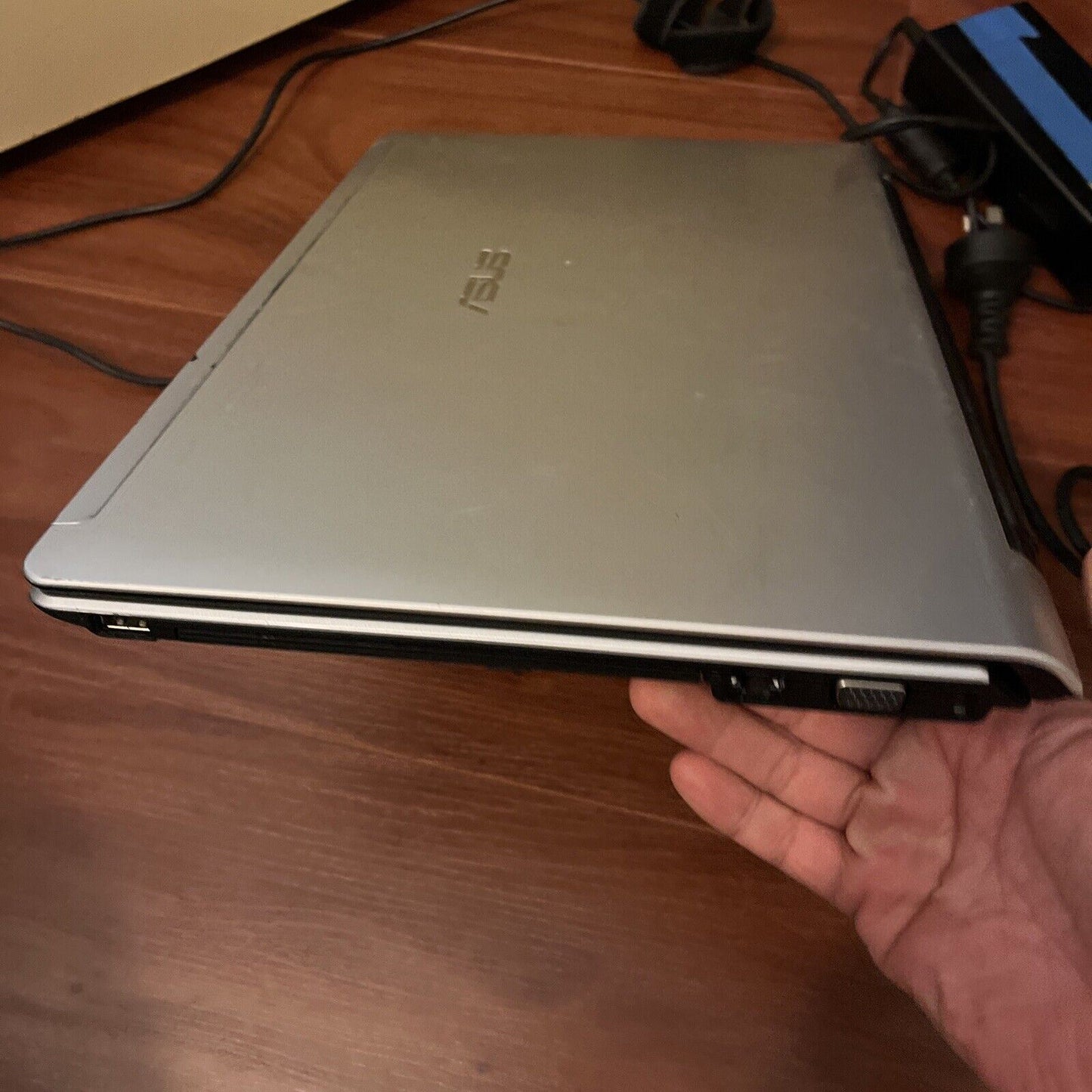 ASUS UL50VT 15.6" Laptop Intel U7300 1.3Ghz 4GB RAM 283GB HDD DVD