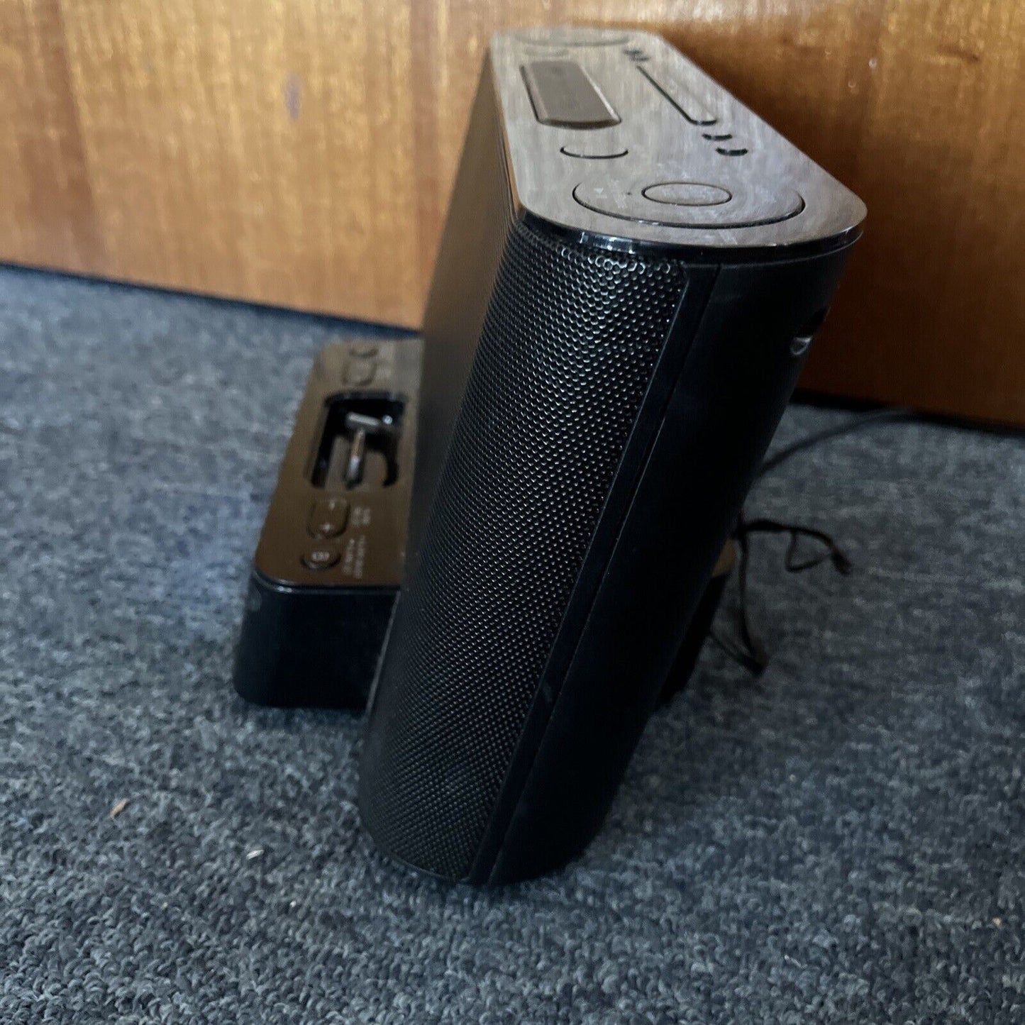 Sony Personal Audio Docking System XDR-DS12iP DAB+ Digital FM Radio 30-pin iPod