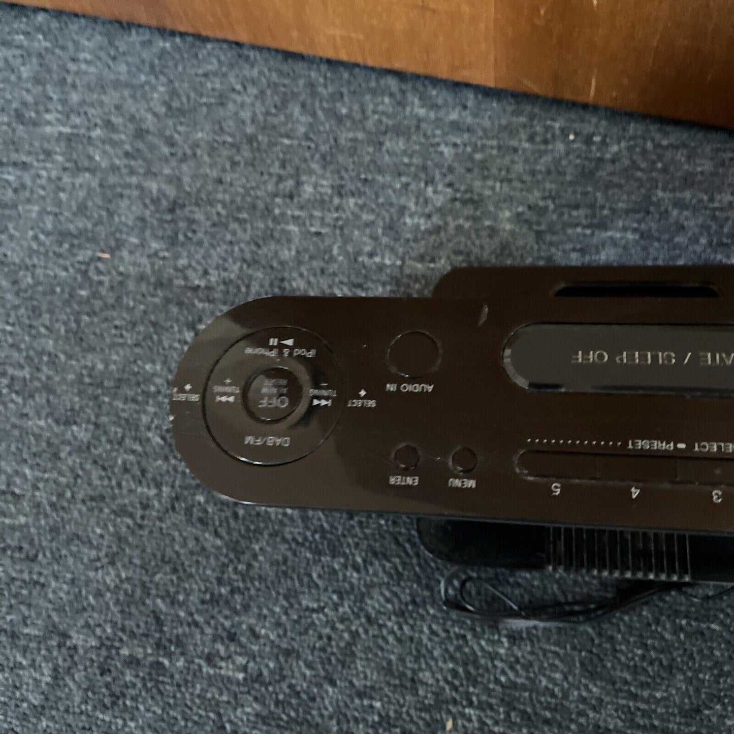 Sony Personal Audio Docking System XDR-DS12iP DAB+ Digital FM Radio 30-pin iPod