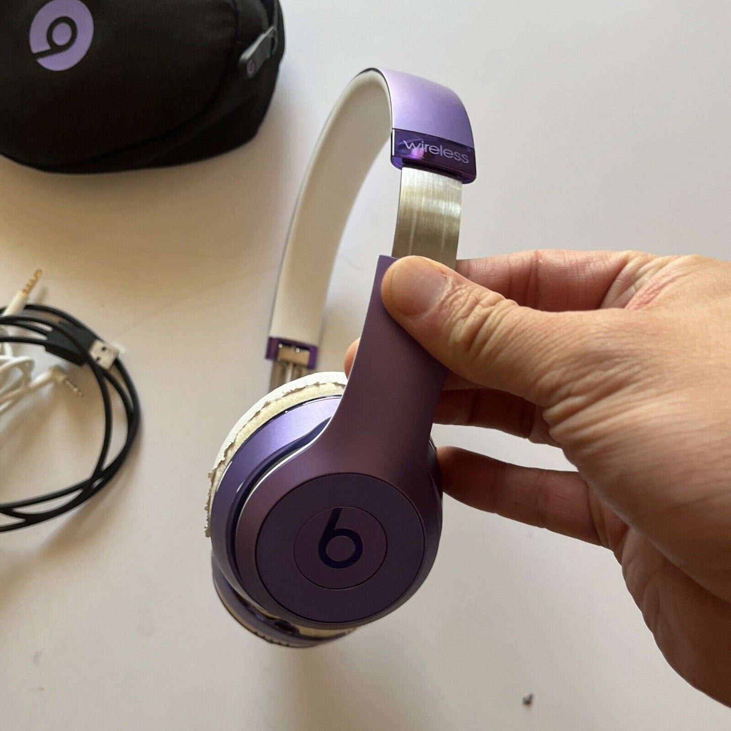 Beats Solo3 Wireless On-Ear Wireless Headphone A1796 *for parts or repair*