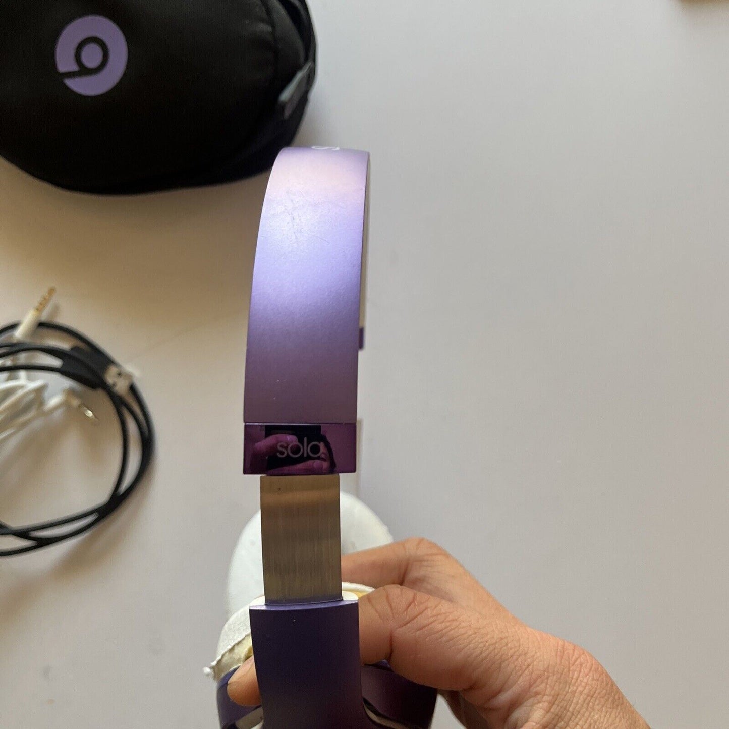 Beats Solo3 Wireless On-Ear Wireless Headphone A1796 *for parts or repair*