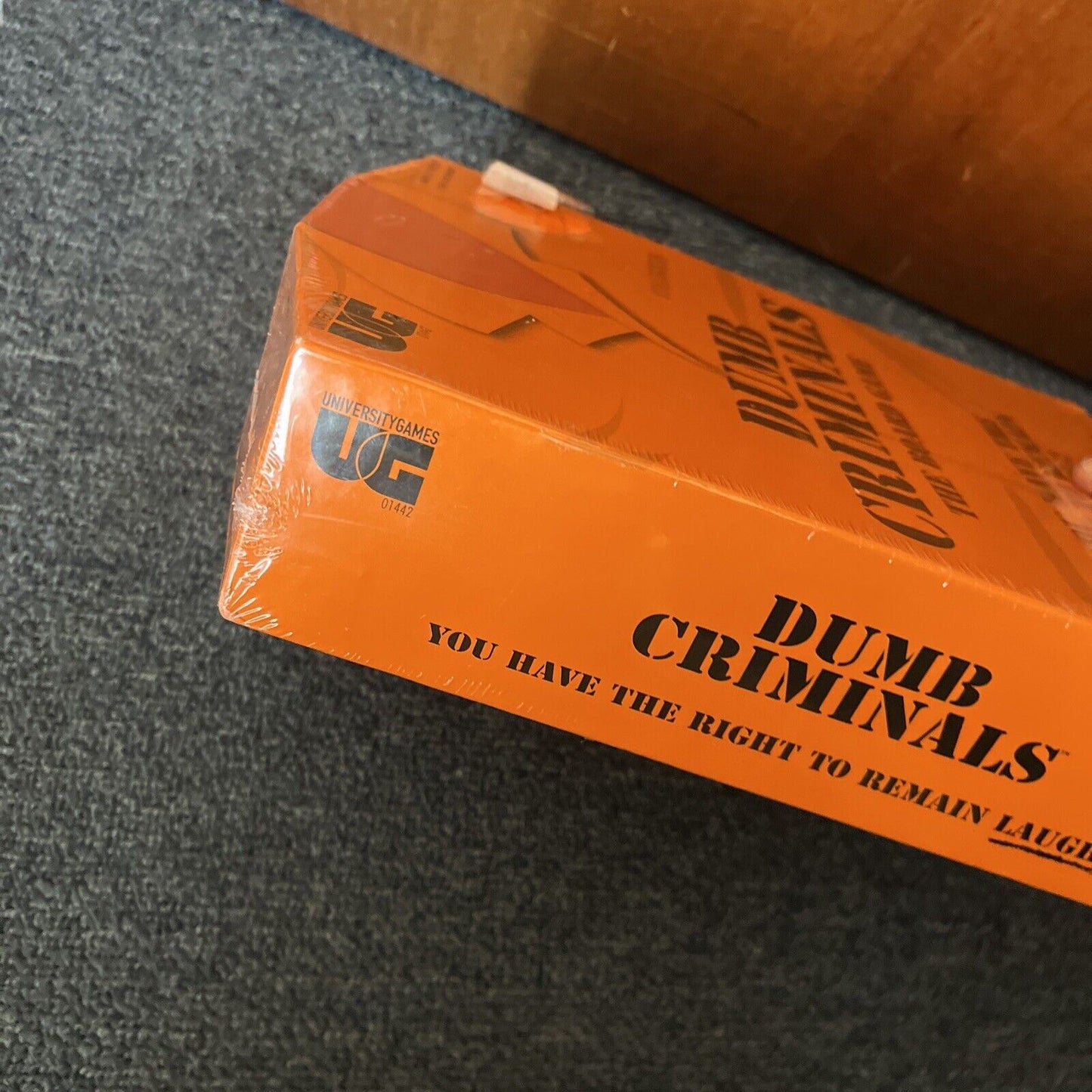 *New Sealed* Dumb Criminals The Board Game You Have The Right To Remain Laughing