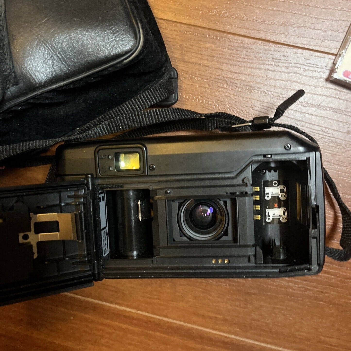 Samsung AF Zoom 700 Film Camera with Manual Case