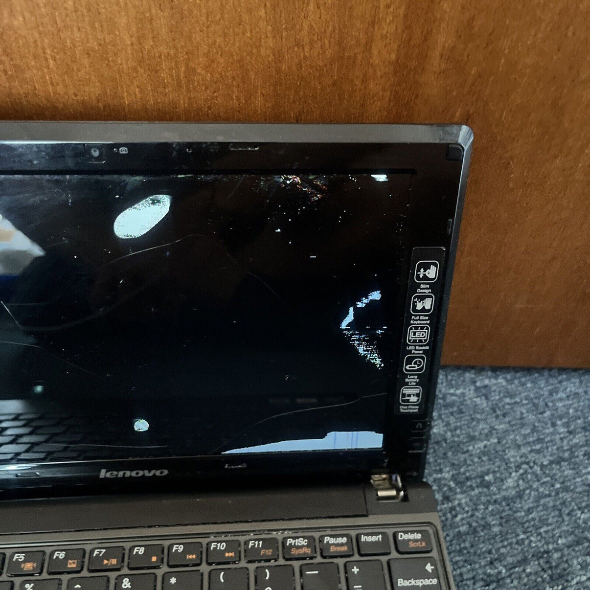 Lenovo ideapad S103 Netbook *Cracked Screen for repair or parts