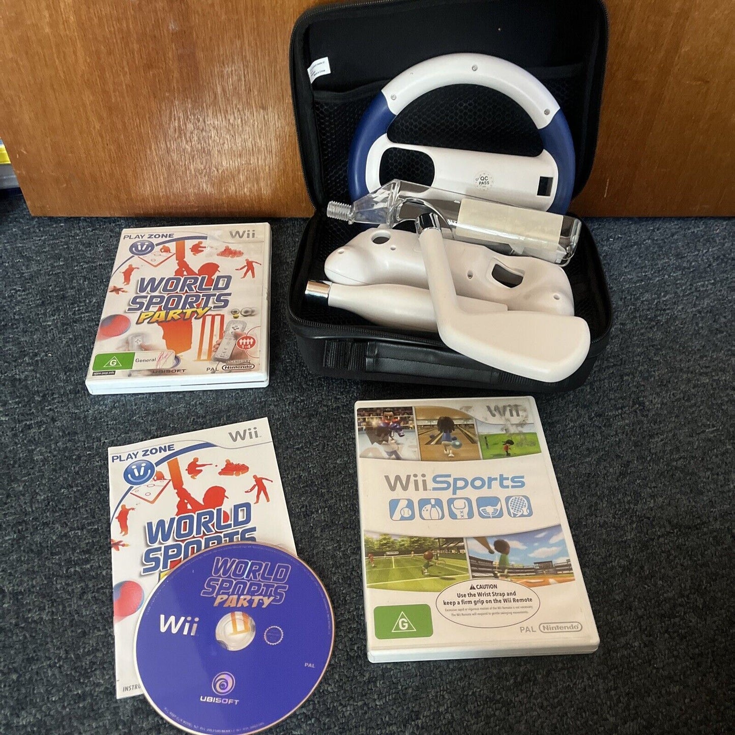 Wii Sports & World Sports Party - Nintendo Wii PAL With Accessories With Case