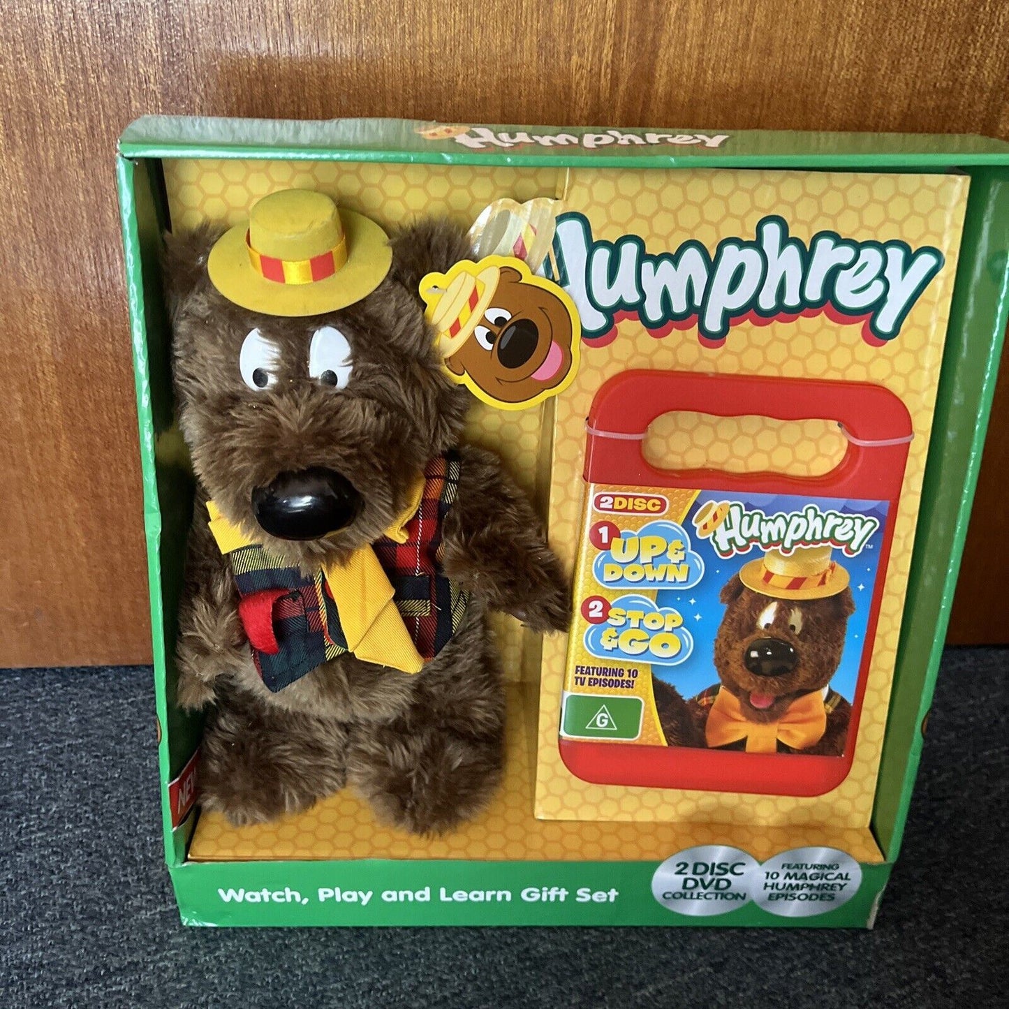 Humphrey Watch, Play and Learn Gift Set DVD & Bear Region 4