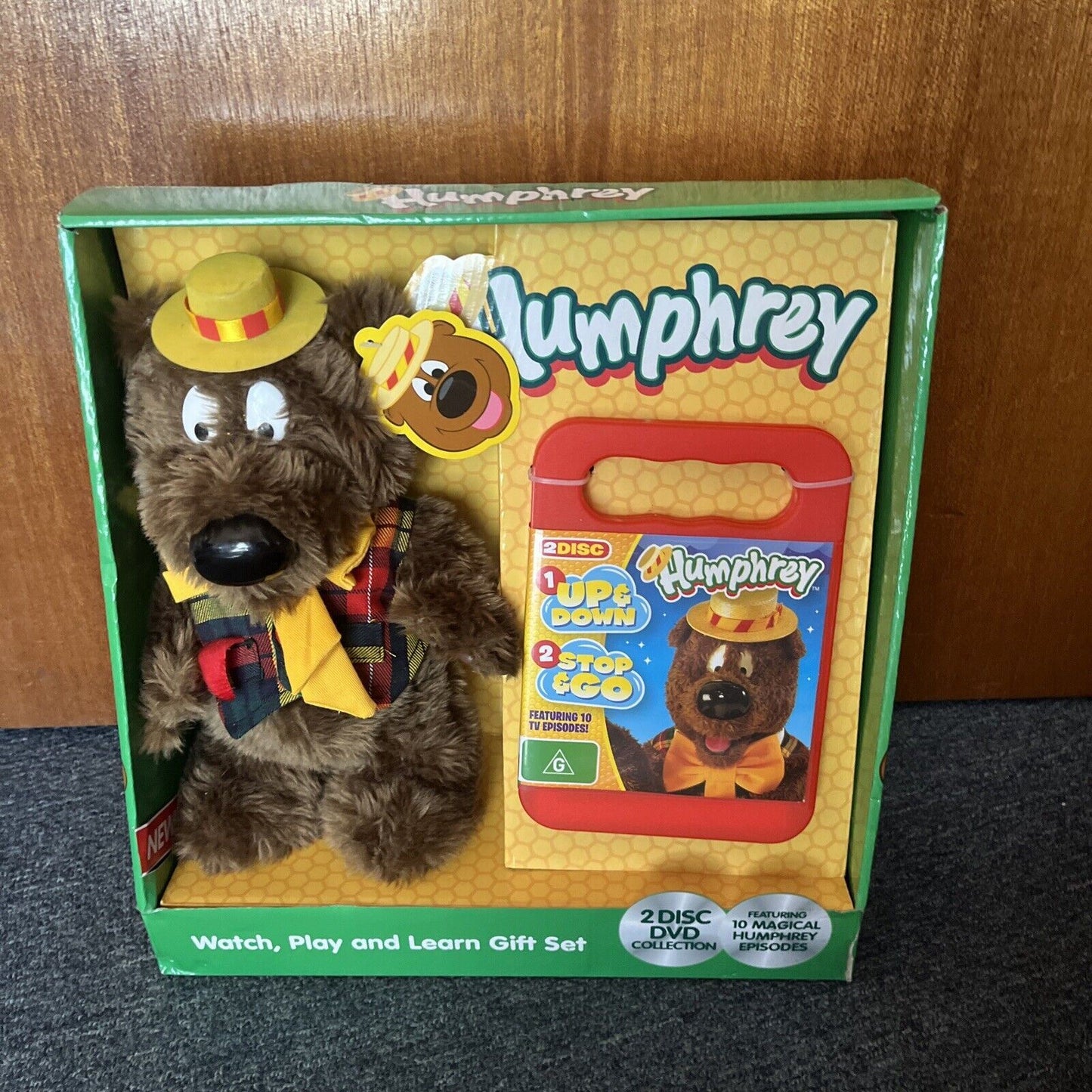 Humphrey Watch, Play and Learn Gift Set DVD & Bear Region 4