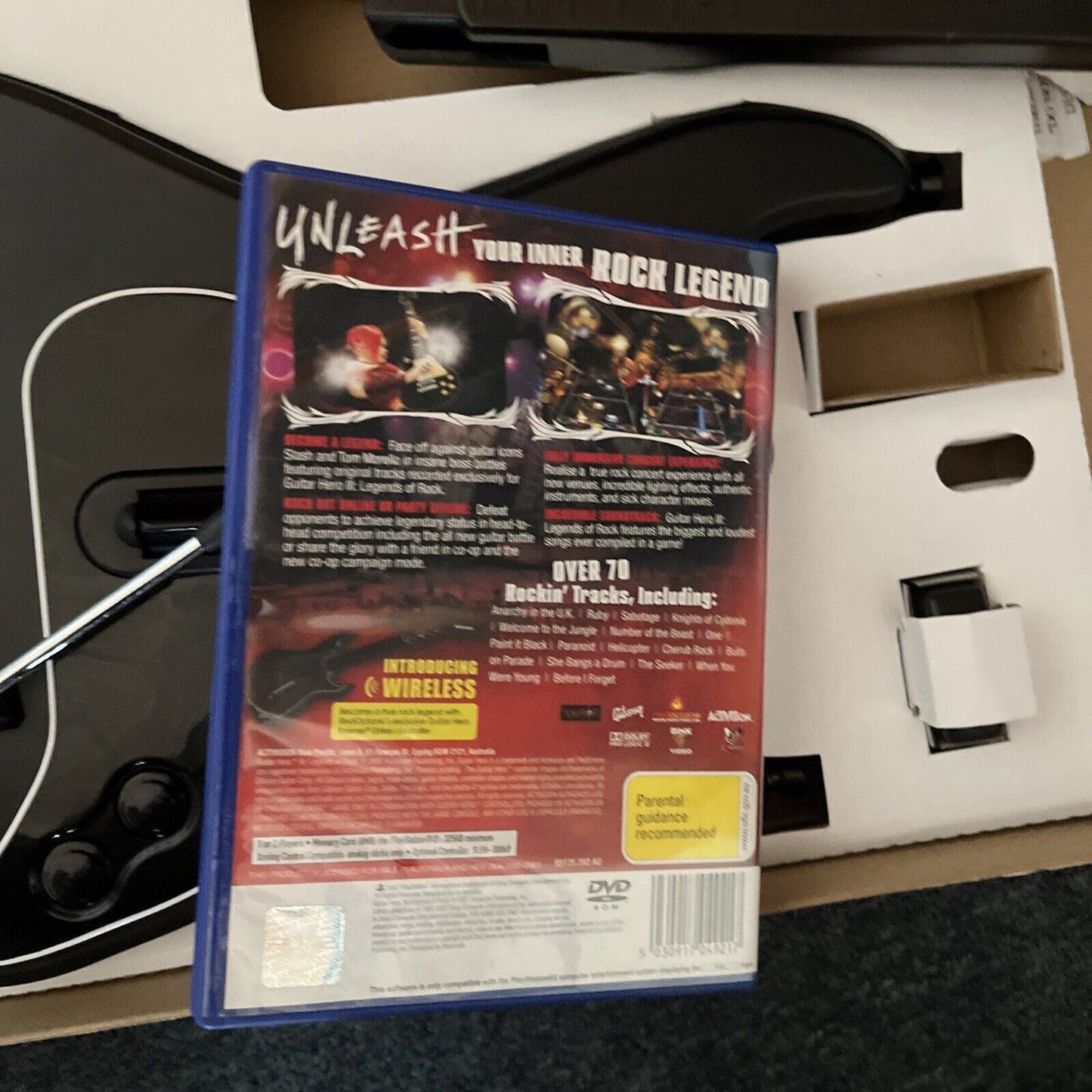 Guitar Hero 3 Legends of Rock Wireless Guitar and PlayStation 2 PS2 Game PAL