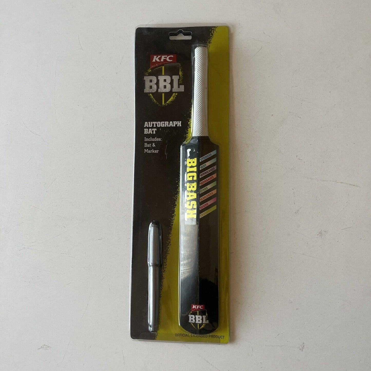 *New* KFC Big Bash BBL Autograph Bat with Marker