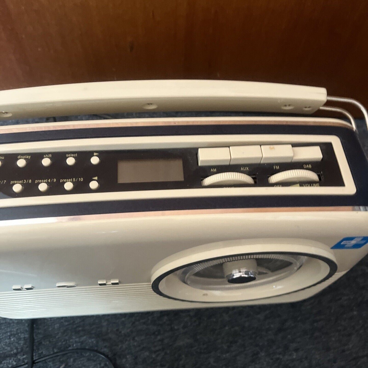 BUSH Traditional DAB+ Digital Radio with AM/FM Radio TR82DAB Retro Style